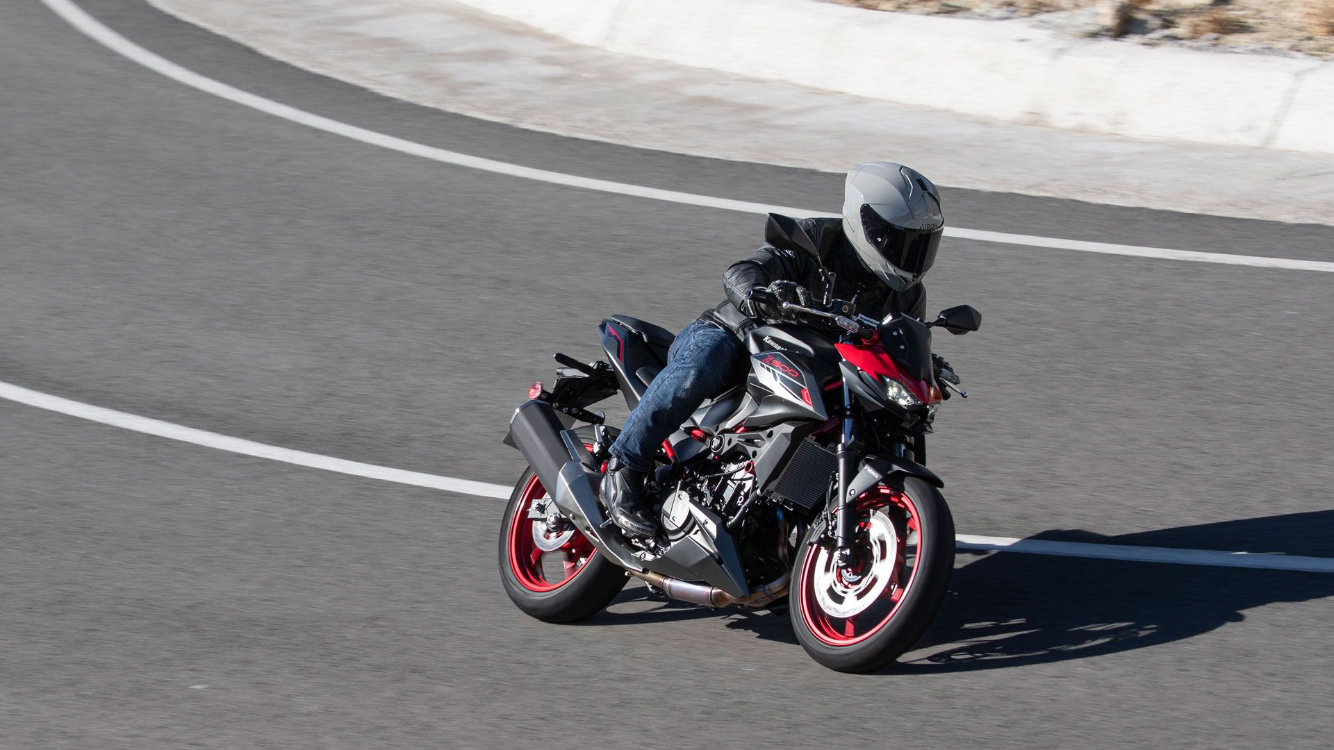 Kawasaki Z500 2024 Accion (2)