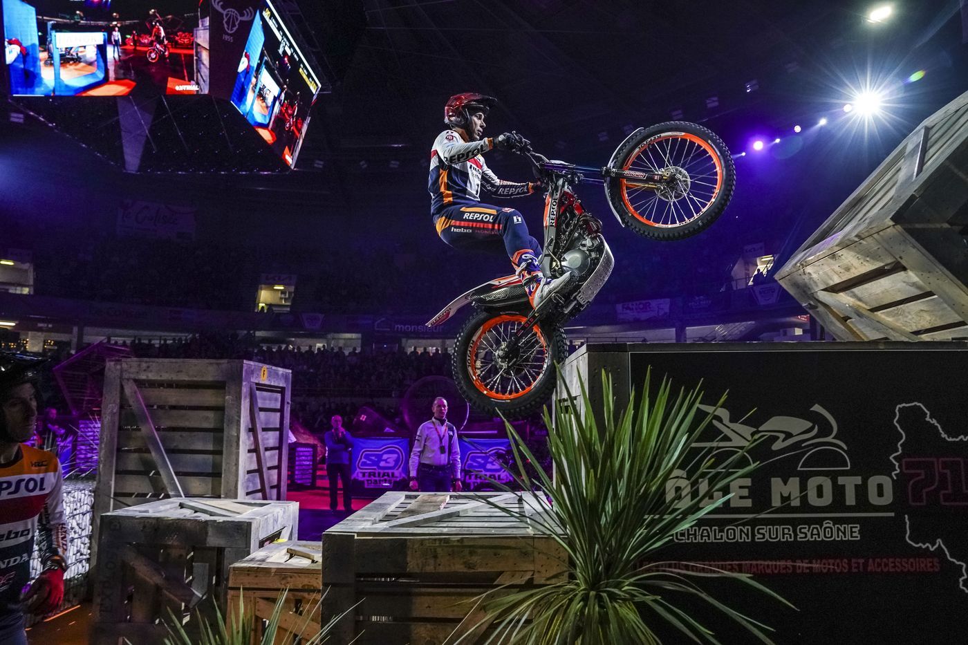 Bou ganá en el Xtrial de Chalon-Sur-Saône, segunda ronda del Mundial X-Trial mMzPu6IETcxBjHEdHUG3c