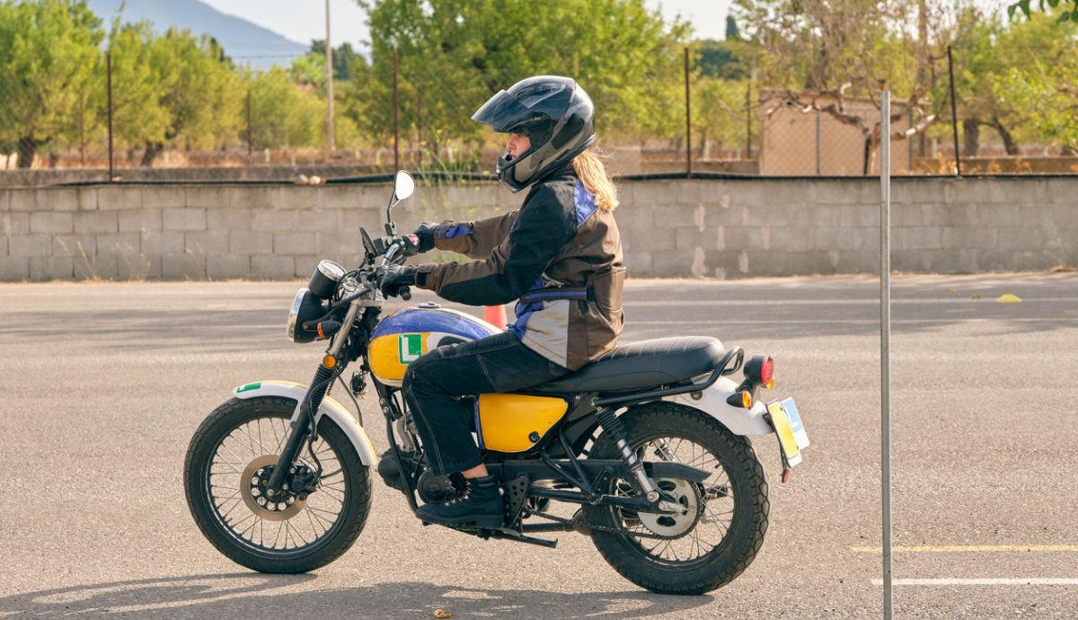 Cuándo caduca el carnet de conducir de moto