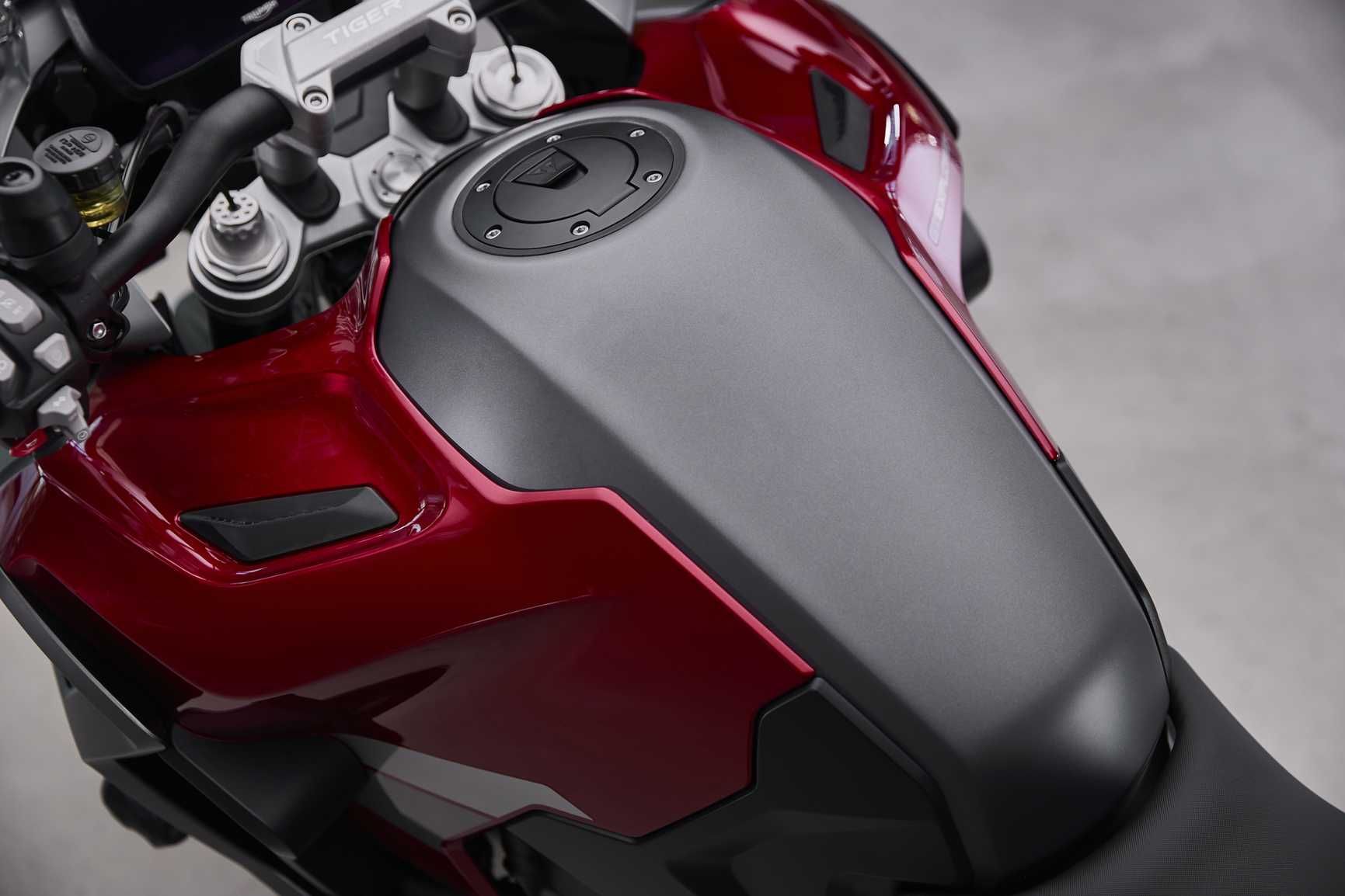 Triumph Tiger 1200 GT 2024 7