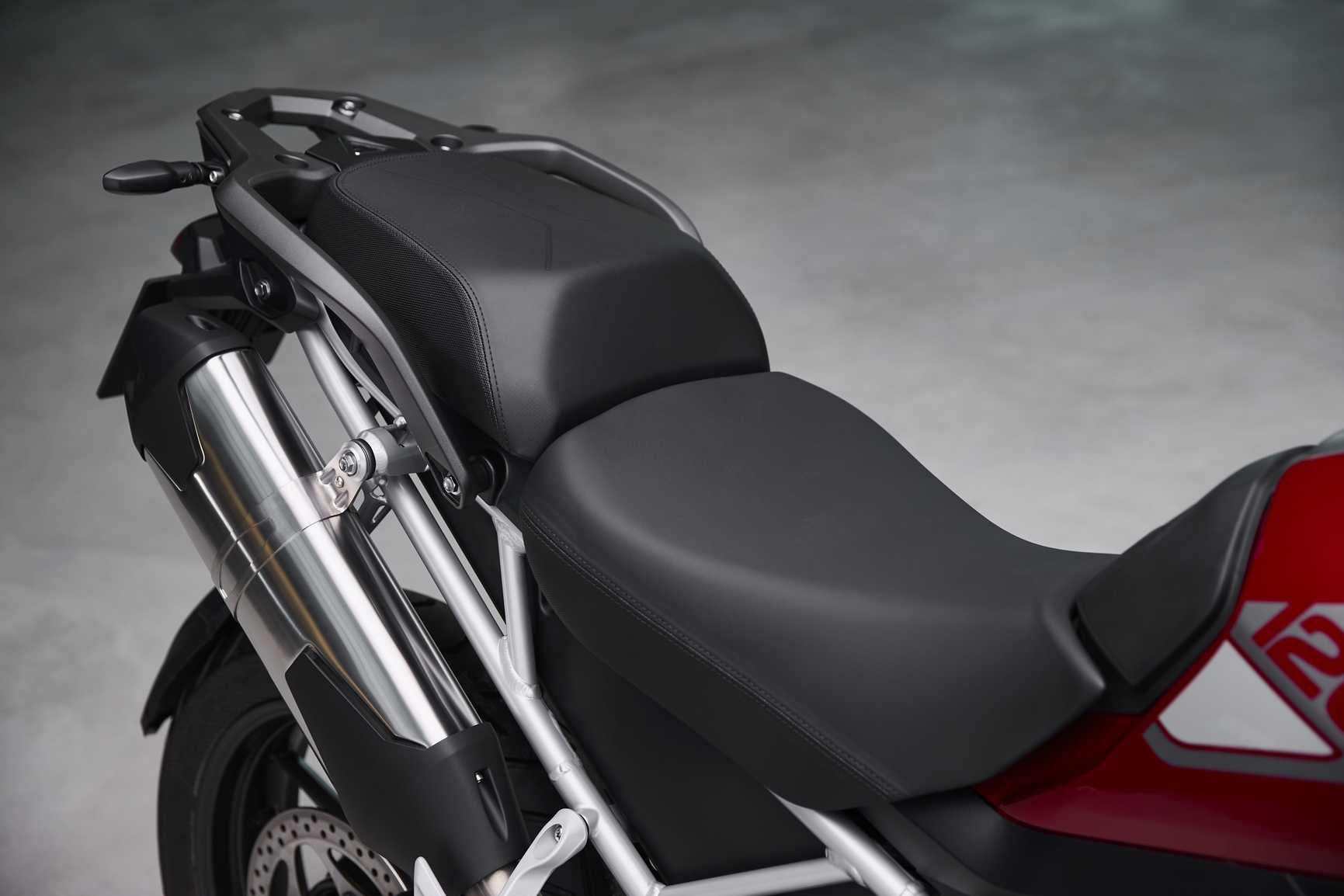 Triumph Tiger 1200 GT 2024 1