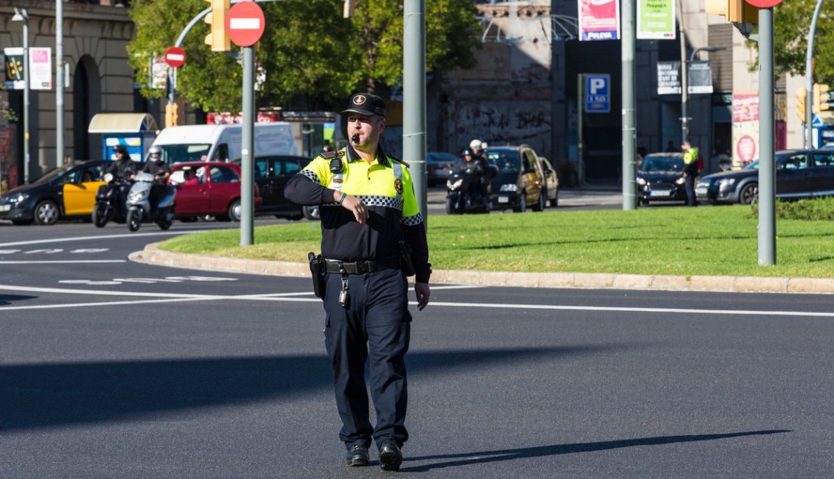 Señales de los agentes de tráfico