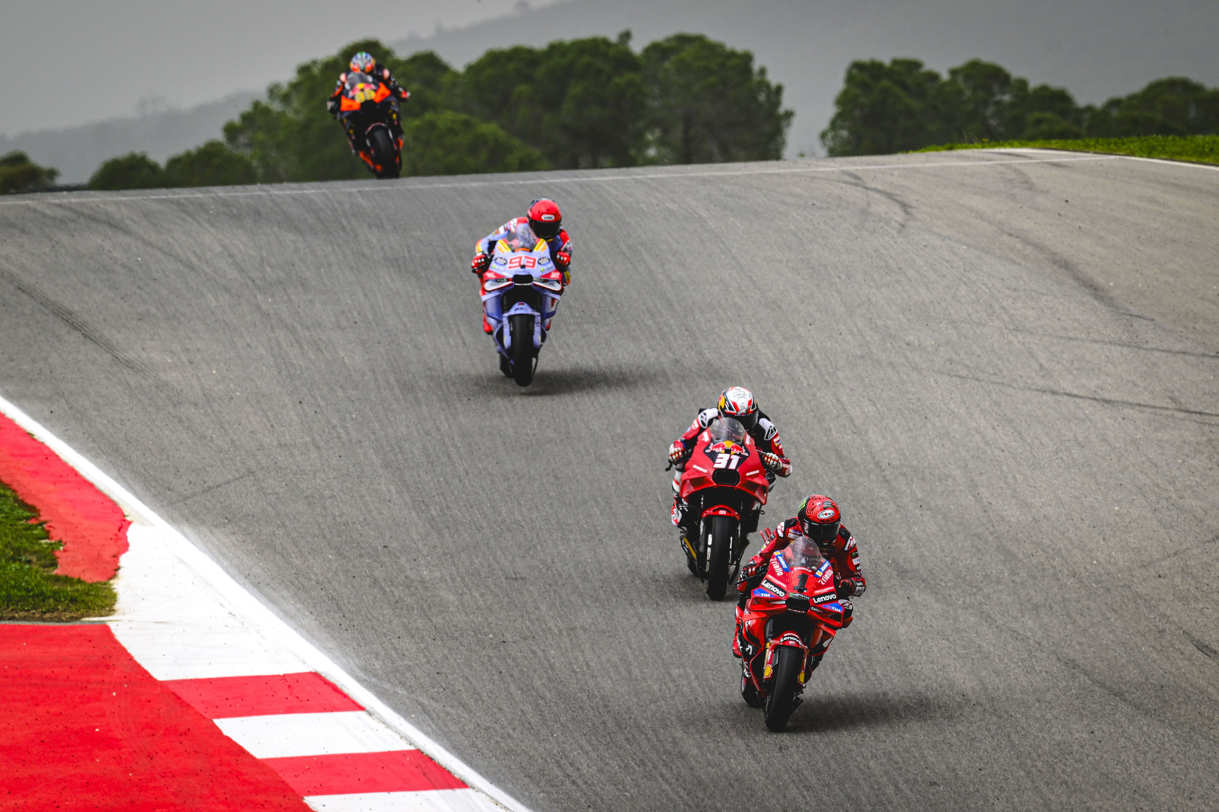 Pecco Bagnaia y Pedro Acosta abren hueco sobre Marc Márquez, MotoGP Portimao 2024