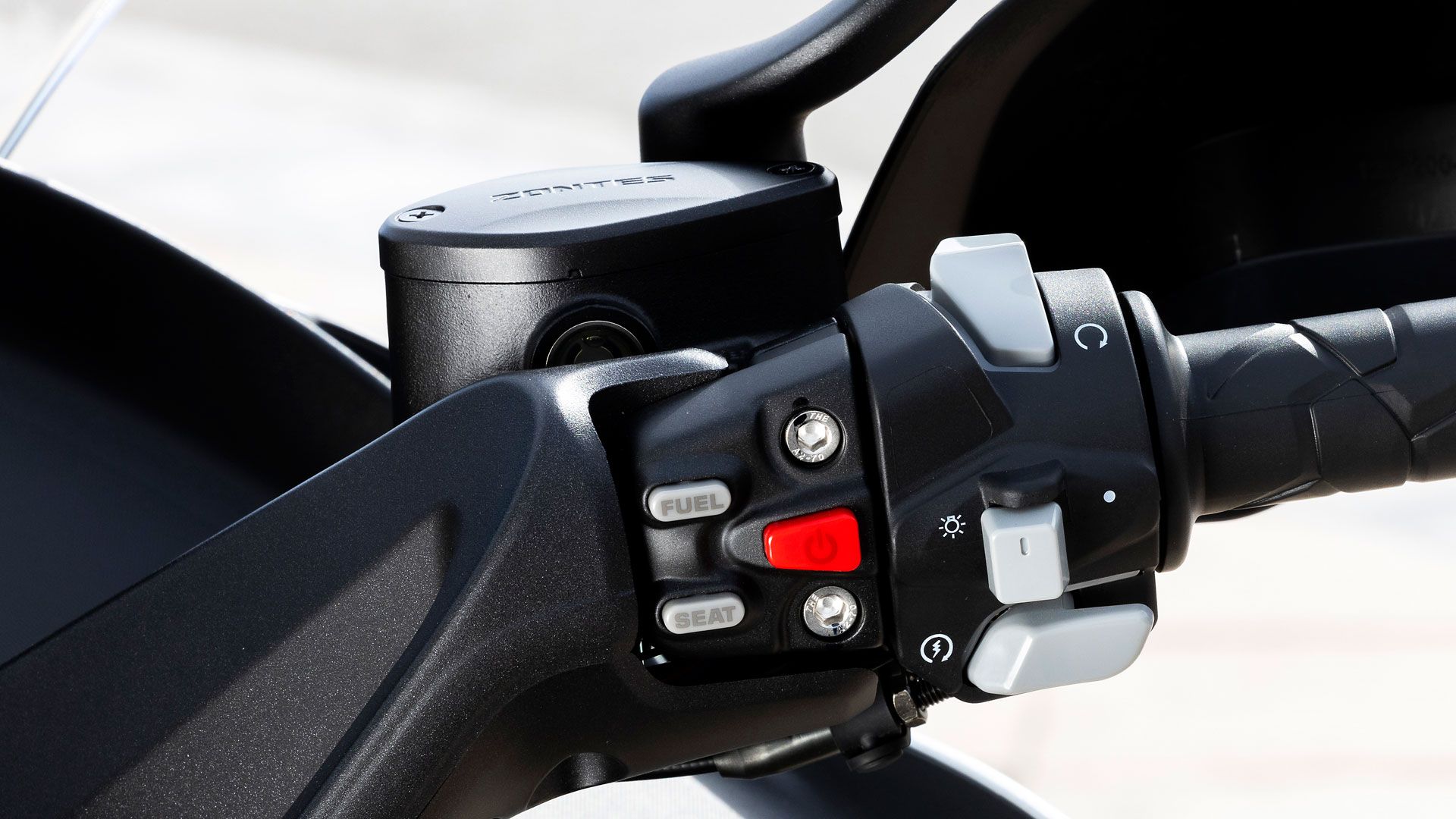 Zontes E 125E 2024 Detalles (14)