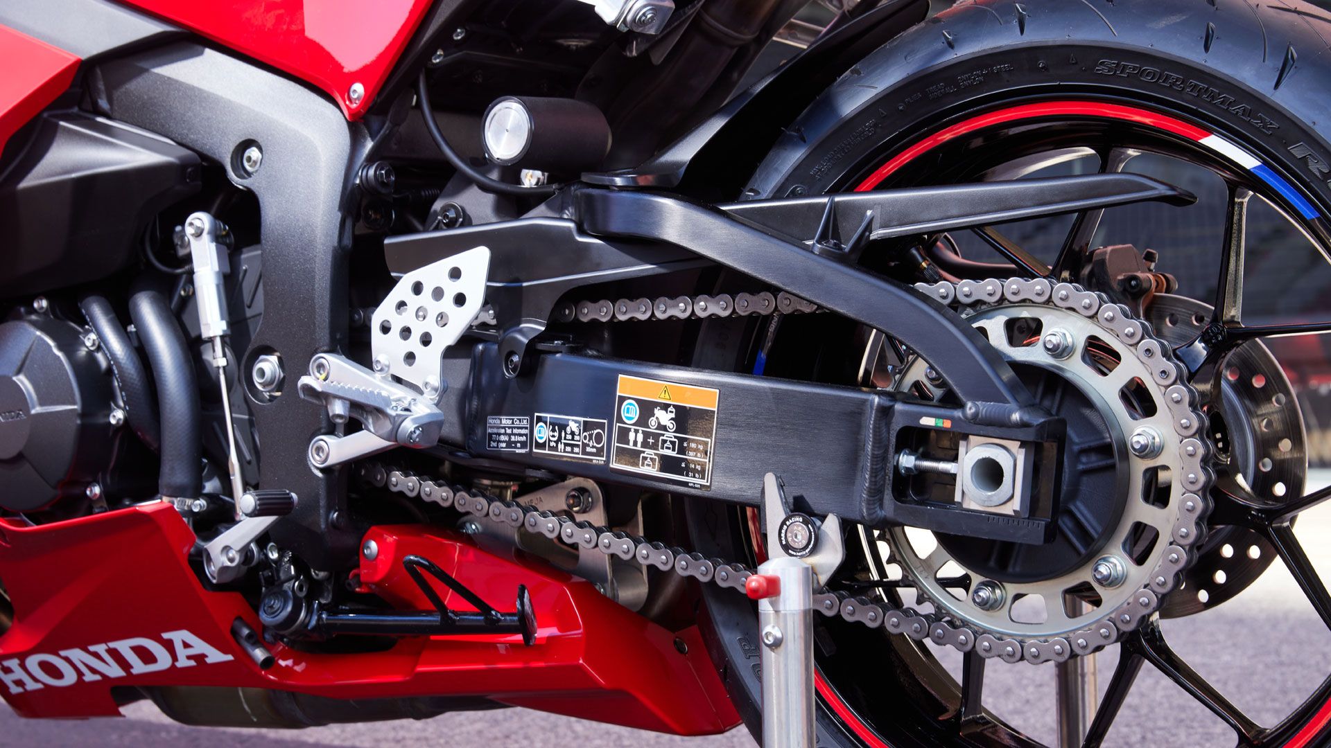 Honda CBR600RR 2024 Detalles (7)
