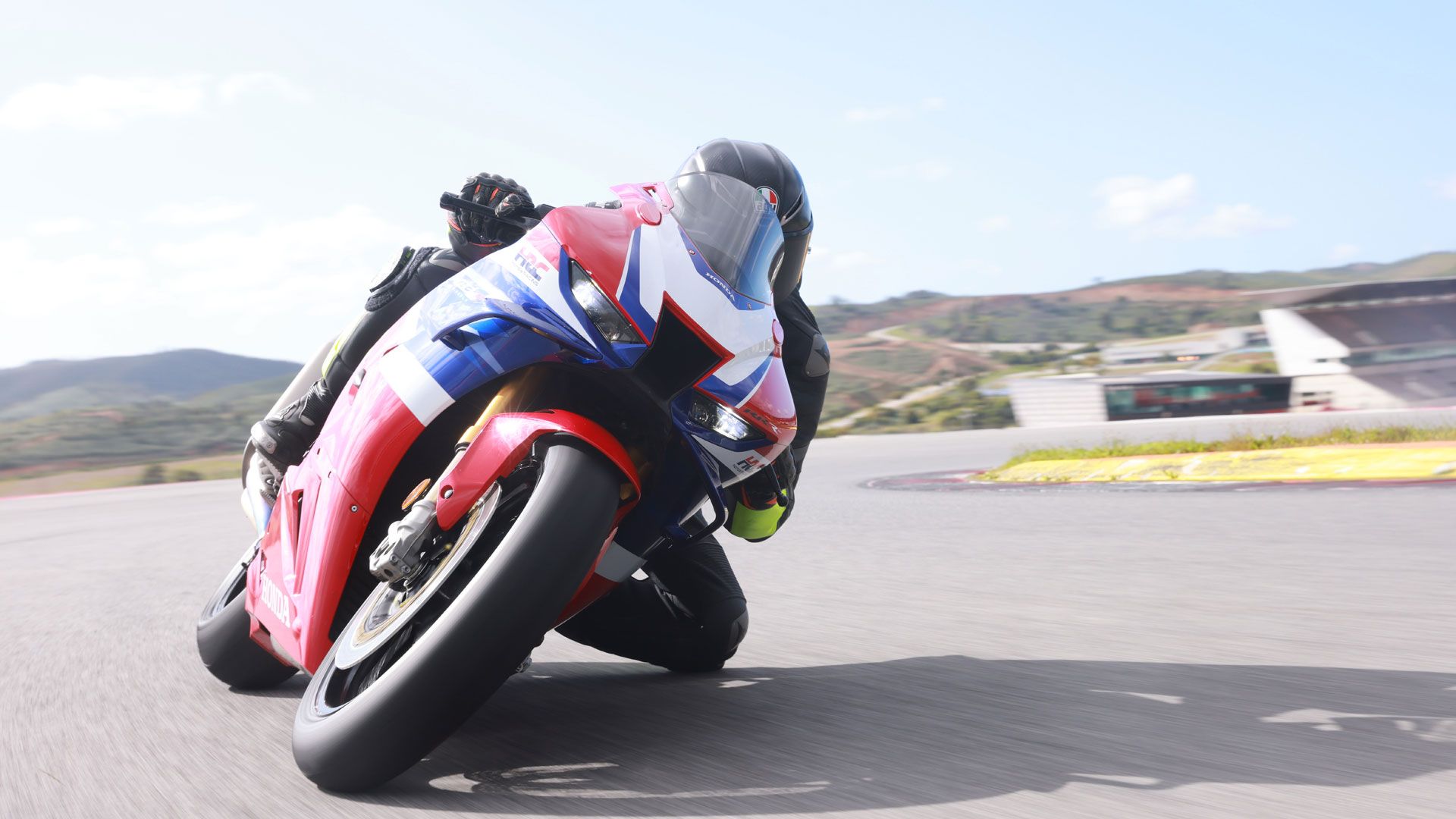 Honda CBR1000RR FireBlade 2024 Accion (1)