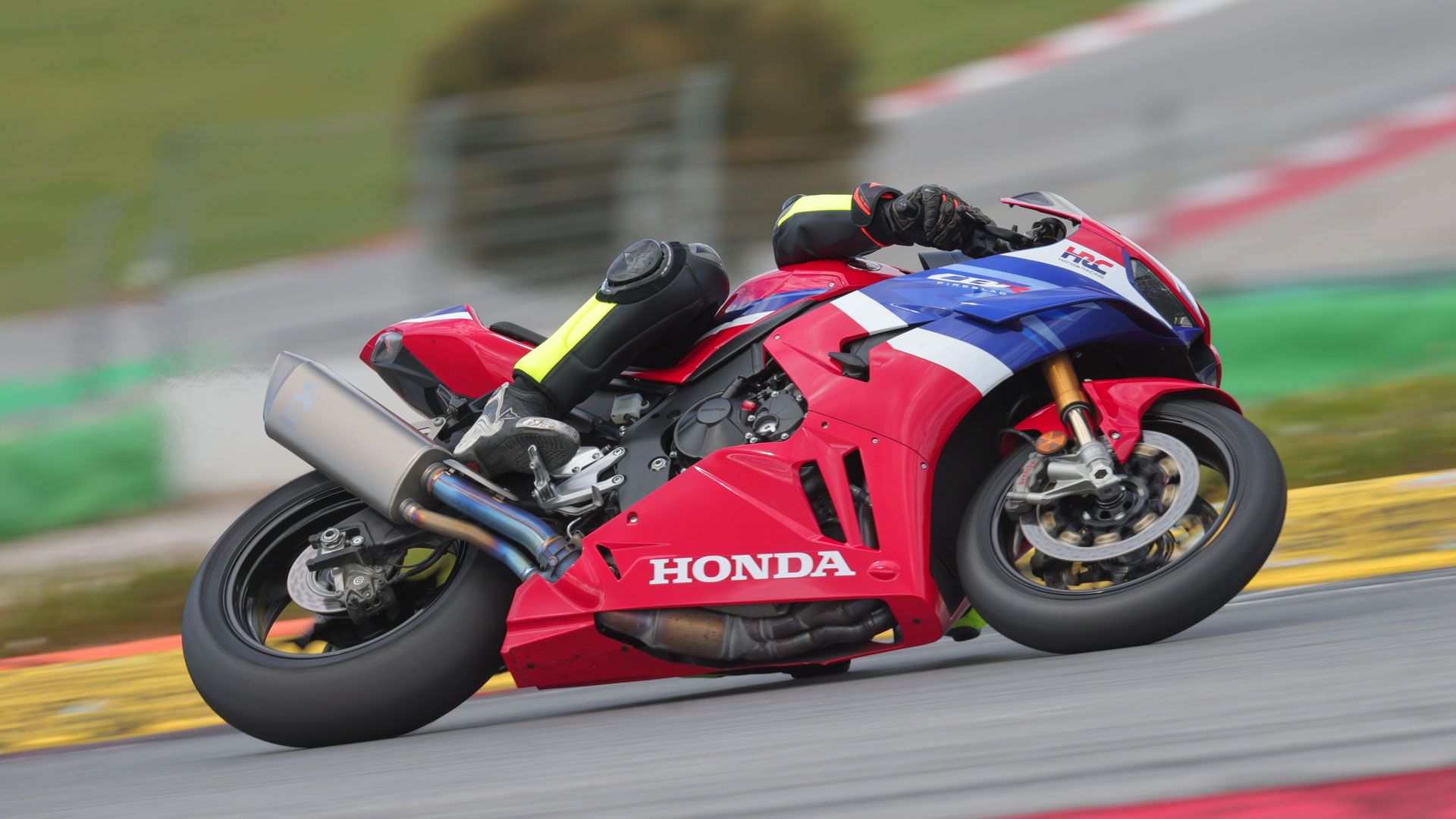 Honda CBR1000RR FireBlade 2024 Accion (5)