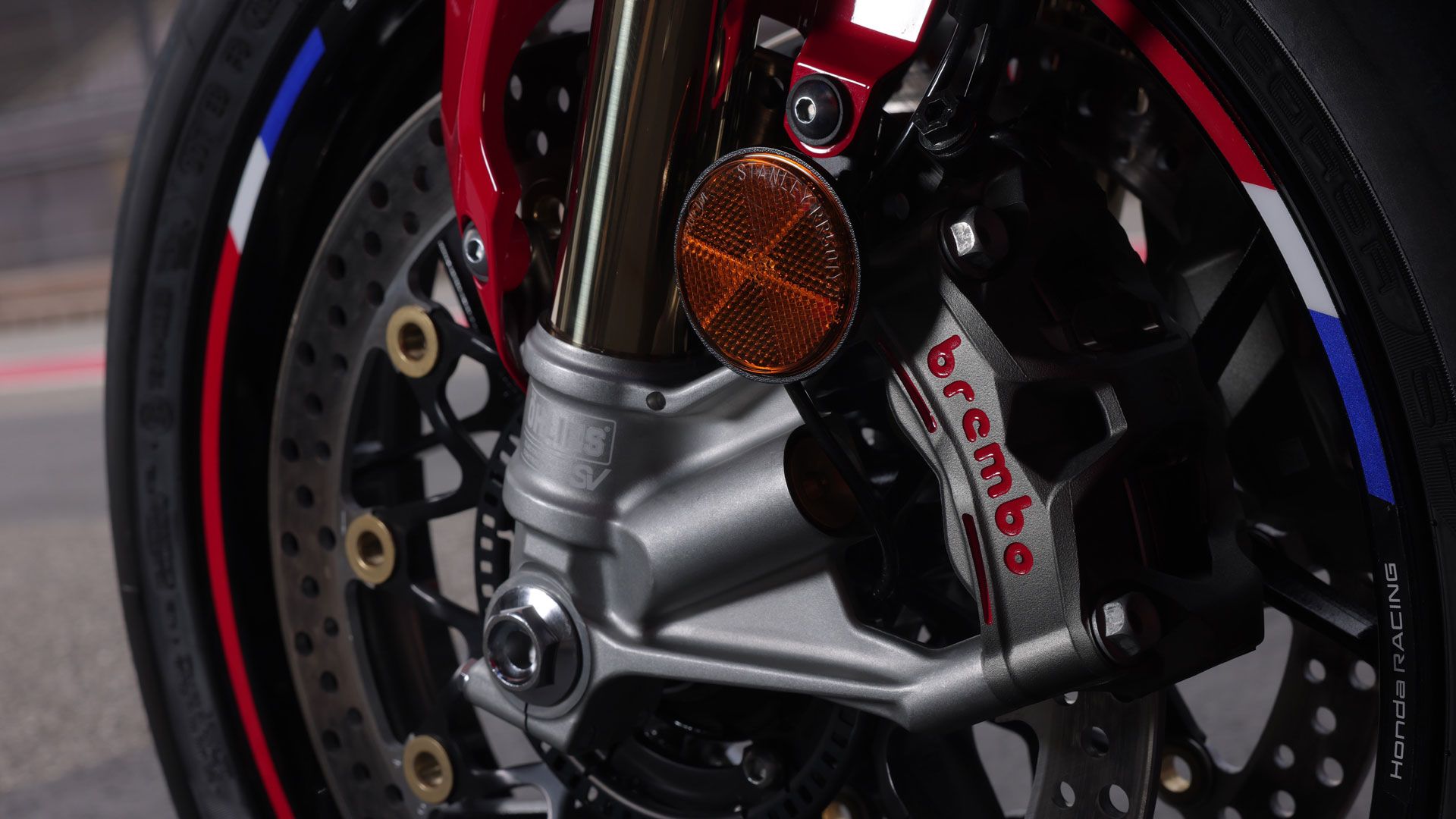 Honda CBR1000RR FireBlade 2024 Detalles (7)
