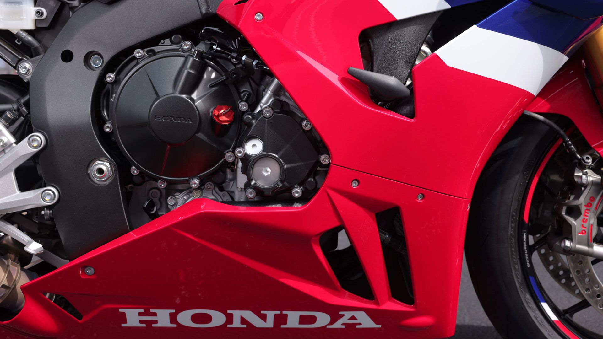 Honda CBR1000RR FireBlade 2024 Detalles (14)