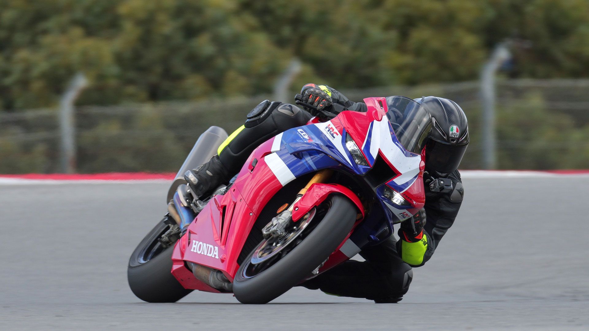 Honda CBR1000RR FireBlade 2024 Accion (6)