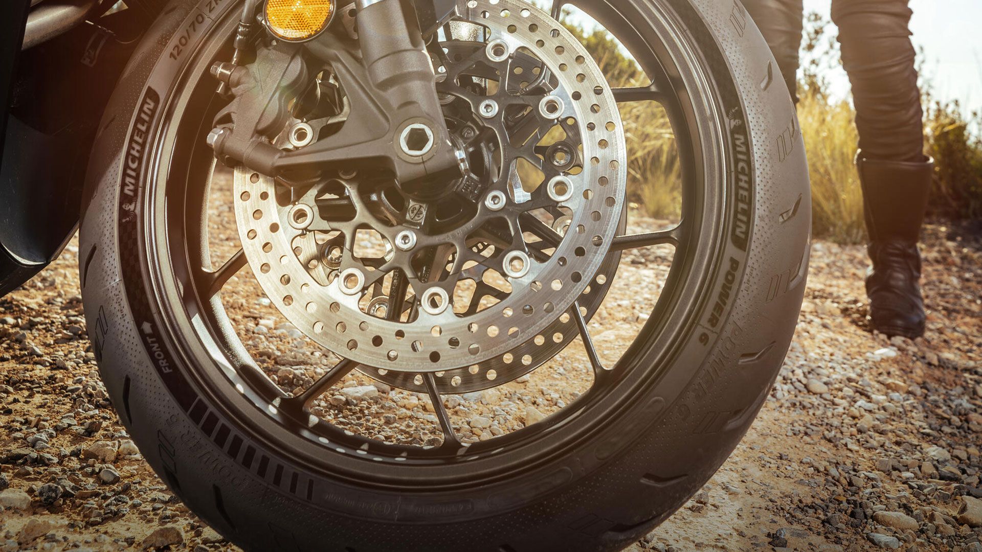 Michelin Power6 Ambiente (10)