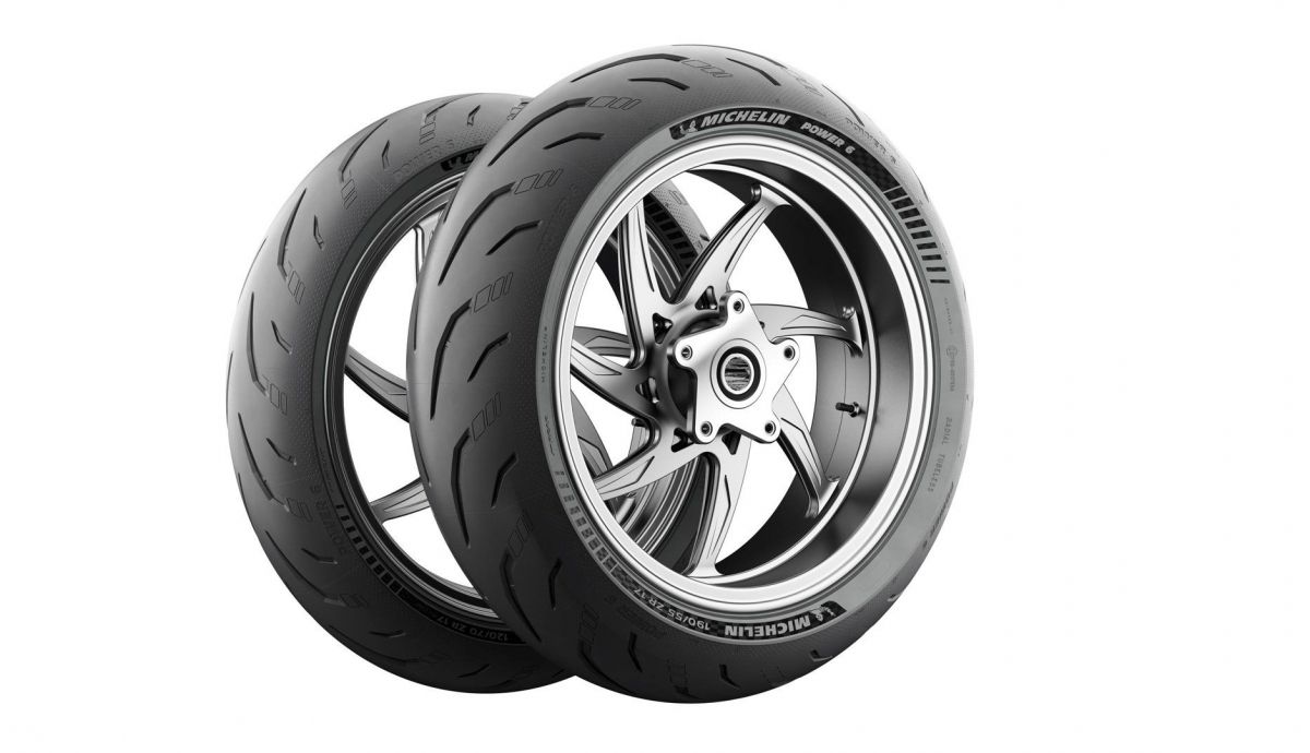 Michelin Power6 (4) Michelin Power6 (4)