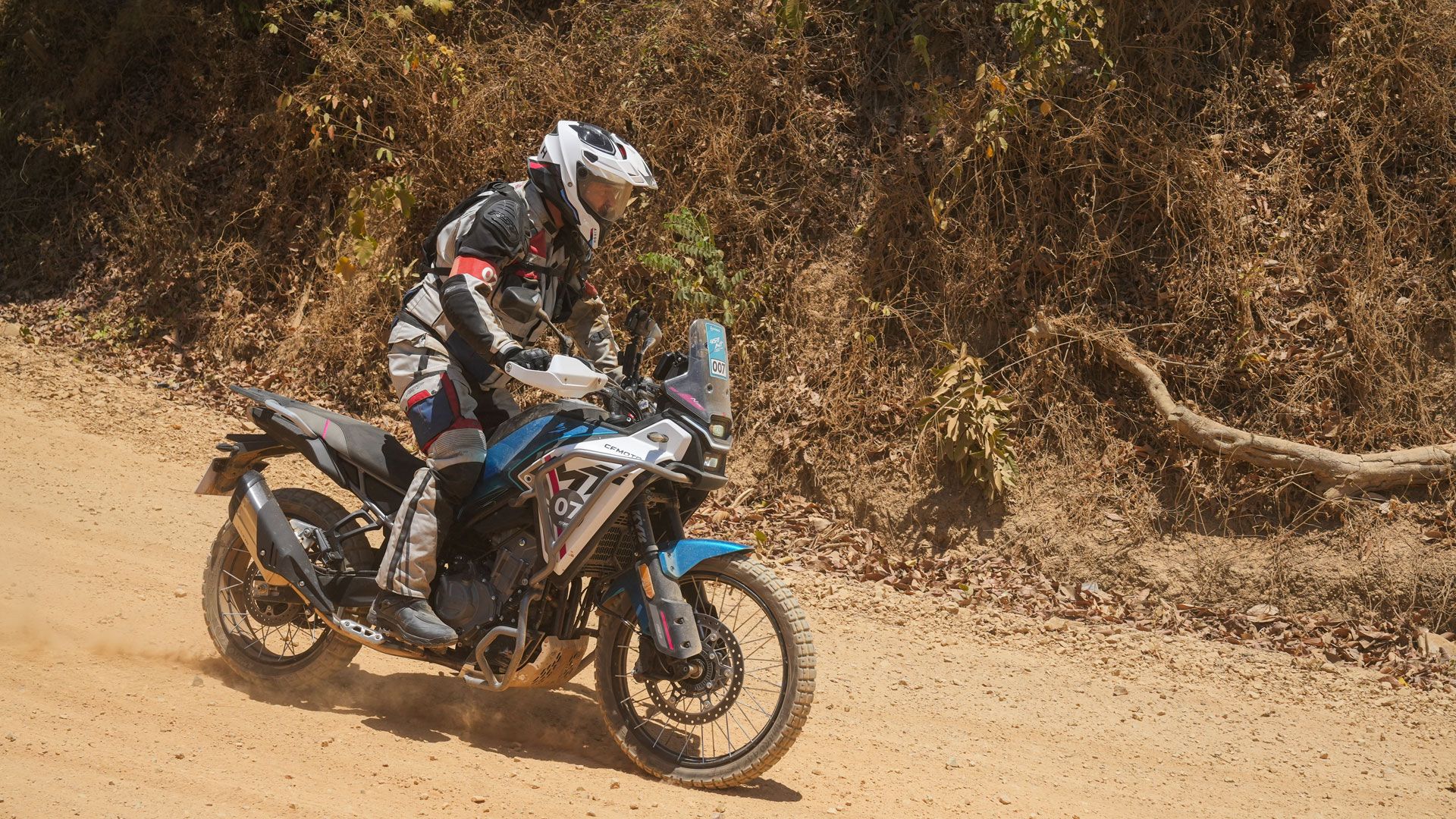 CFMoto 450 MT 2024 Accion (8)