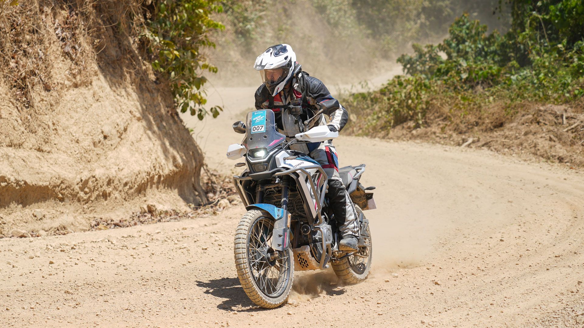 CFMoto 450 MT 2024 Accion (11)