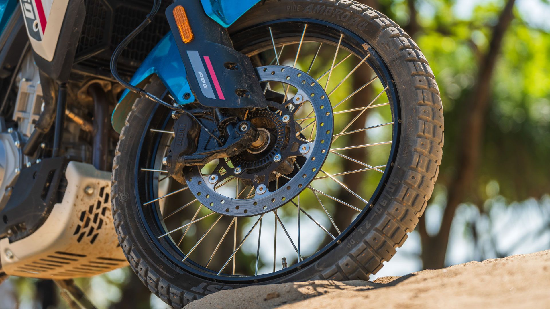 CFMoto 450 MT 2024 Detalles (17)