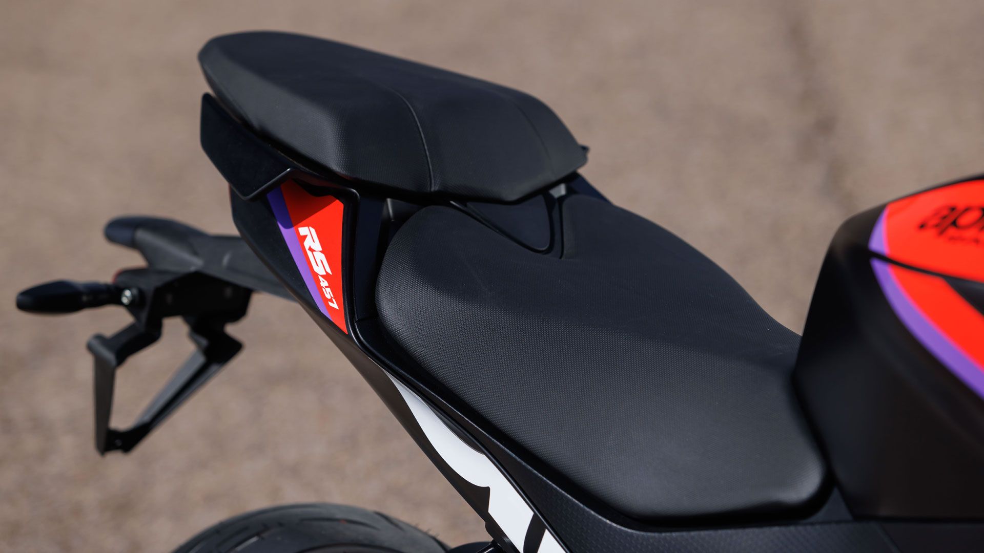 Aprilia RS457 2024 Detalles (6)
