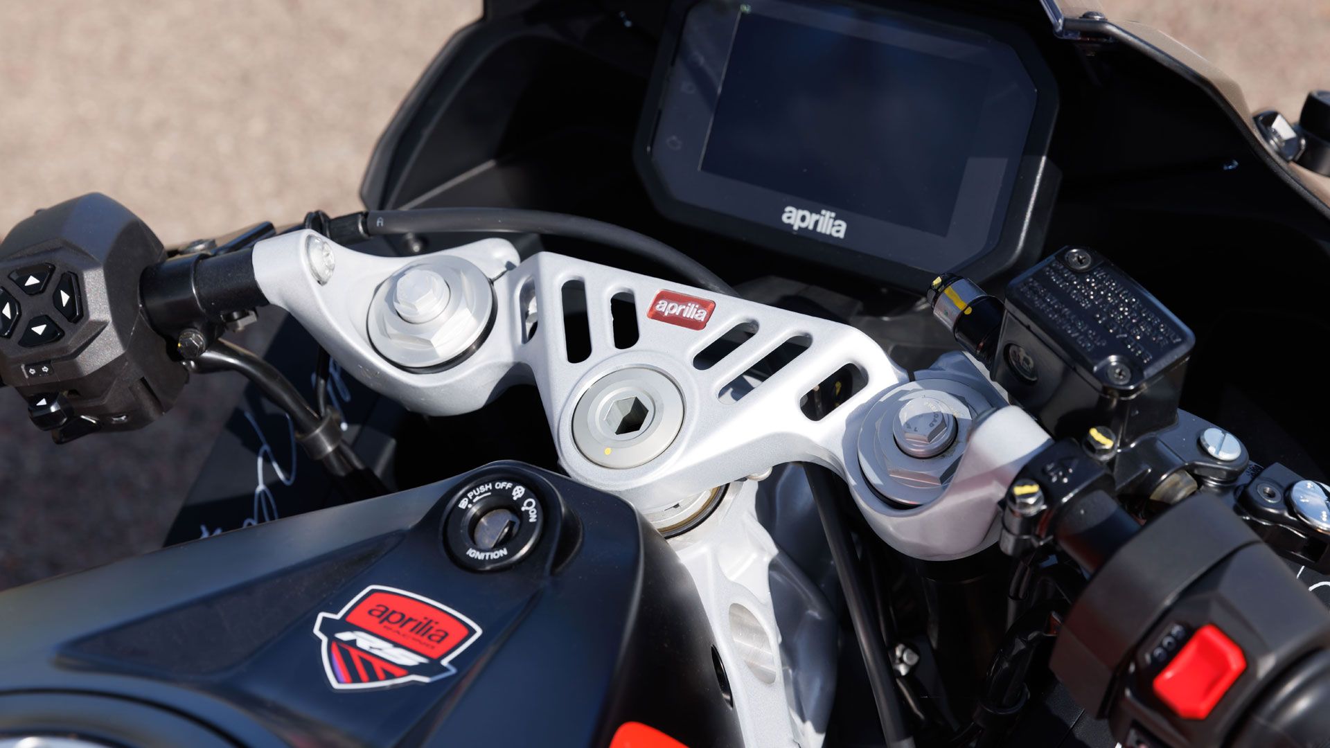 Aprilia RS457 2024 Detalles (10)