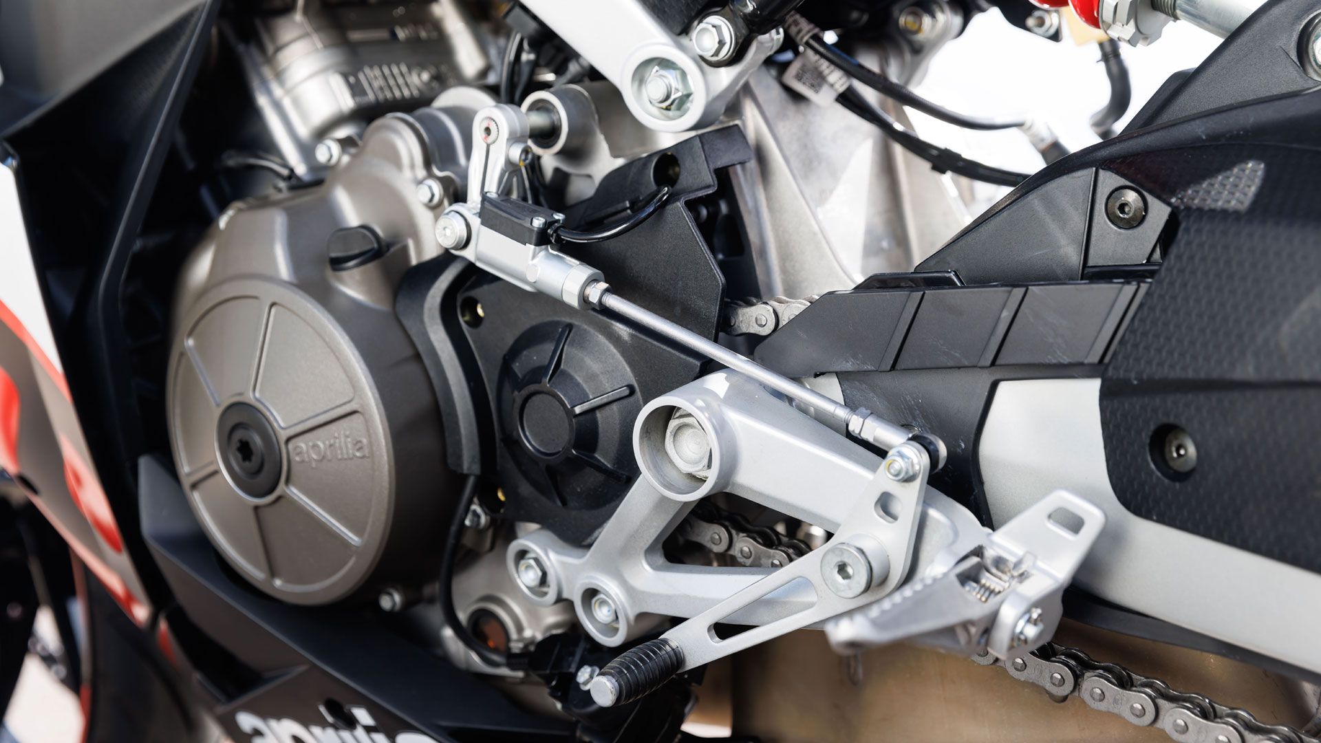 Aprilia RS457 2024 Detalles (16)