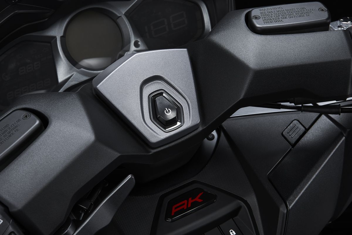 KYMCO AK 550 Premium detalles (11)