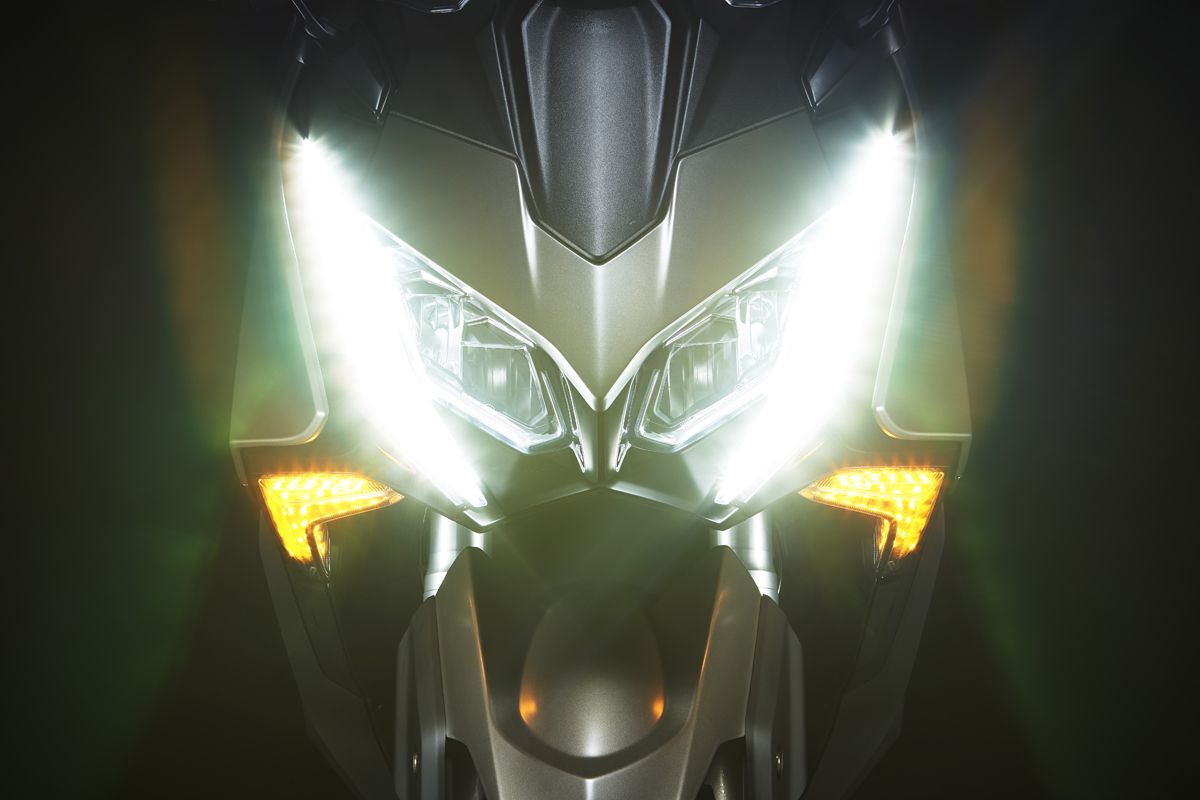 KYMCO AK 550 Premium detalles (13)