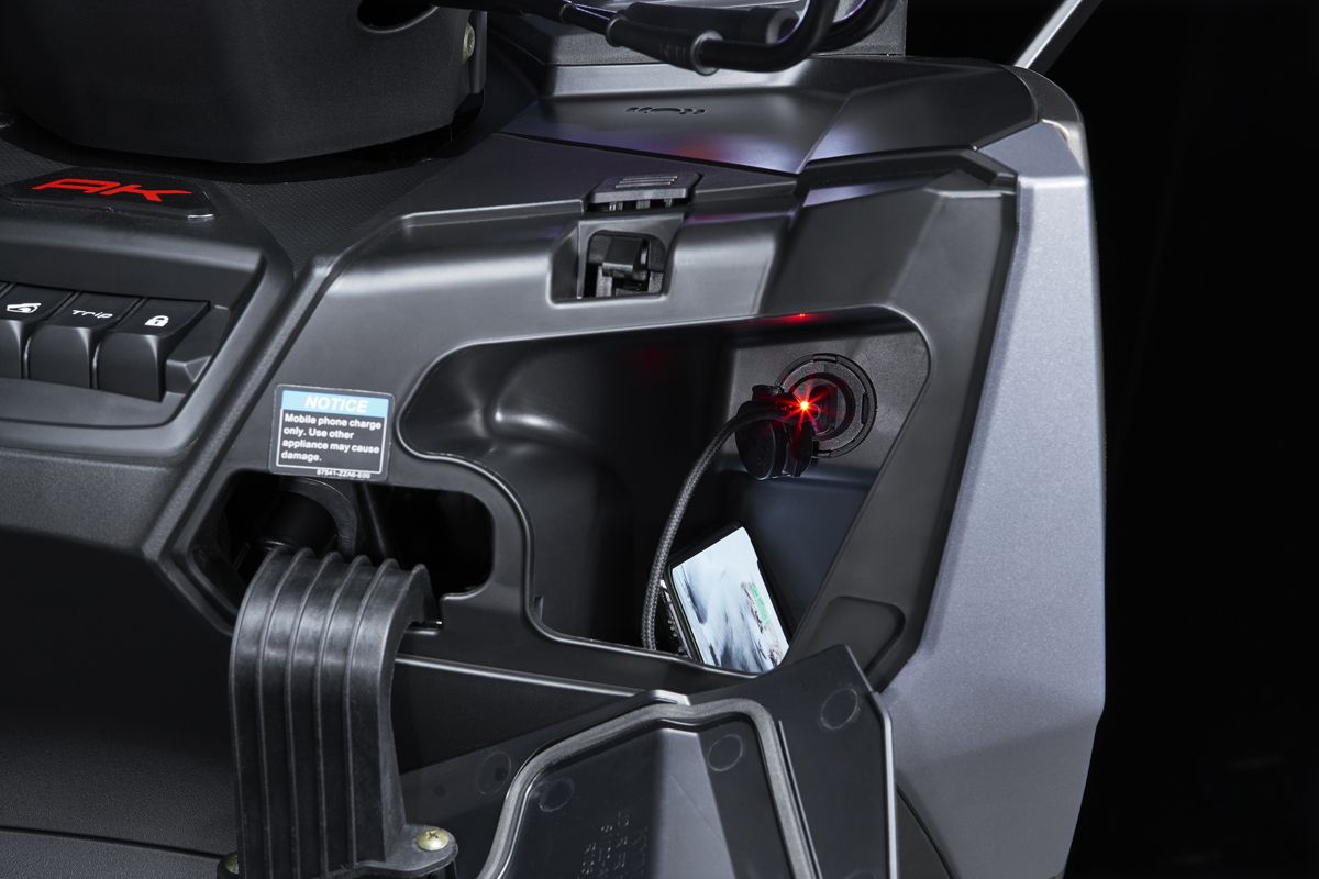 KYMCO AK 550 Premium detalles (16)