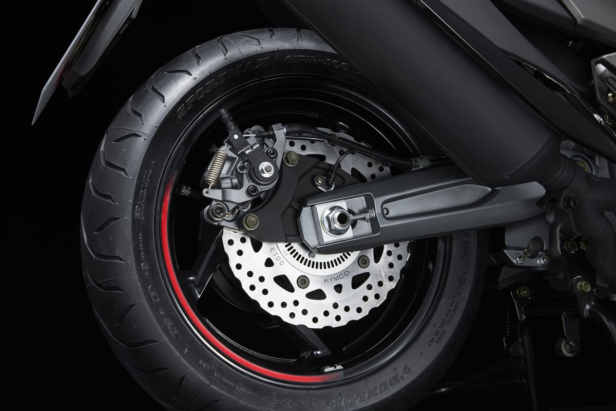 KYMCO AK 550 Premium detalles (19)
