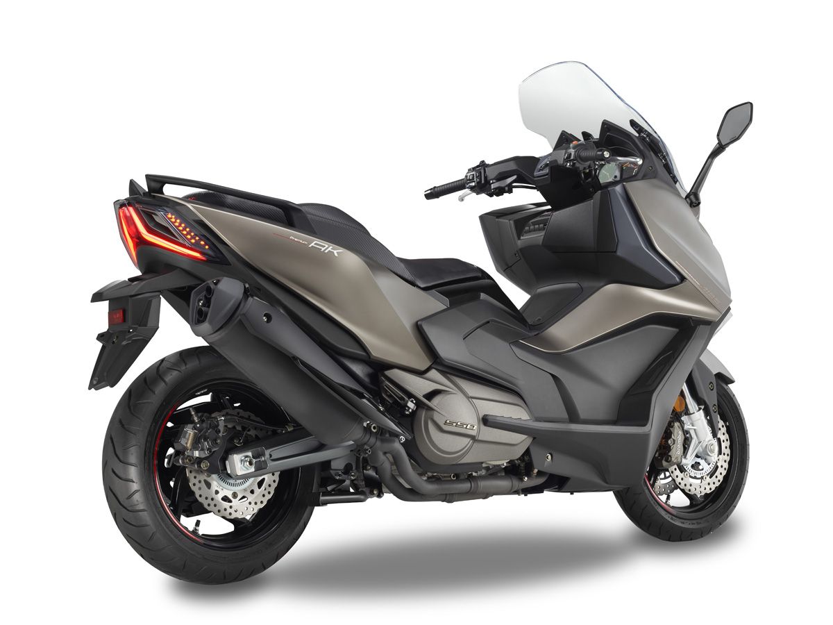 KYMCO AK 550 Premium estaticas (1)