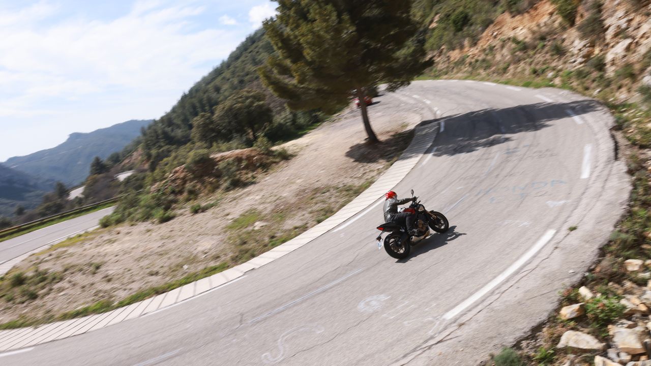 Honda CB650R 2024