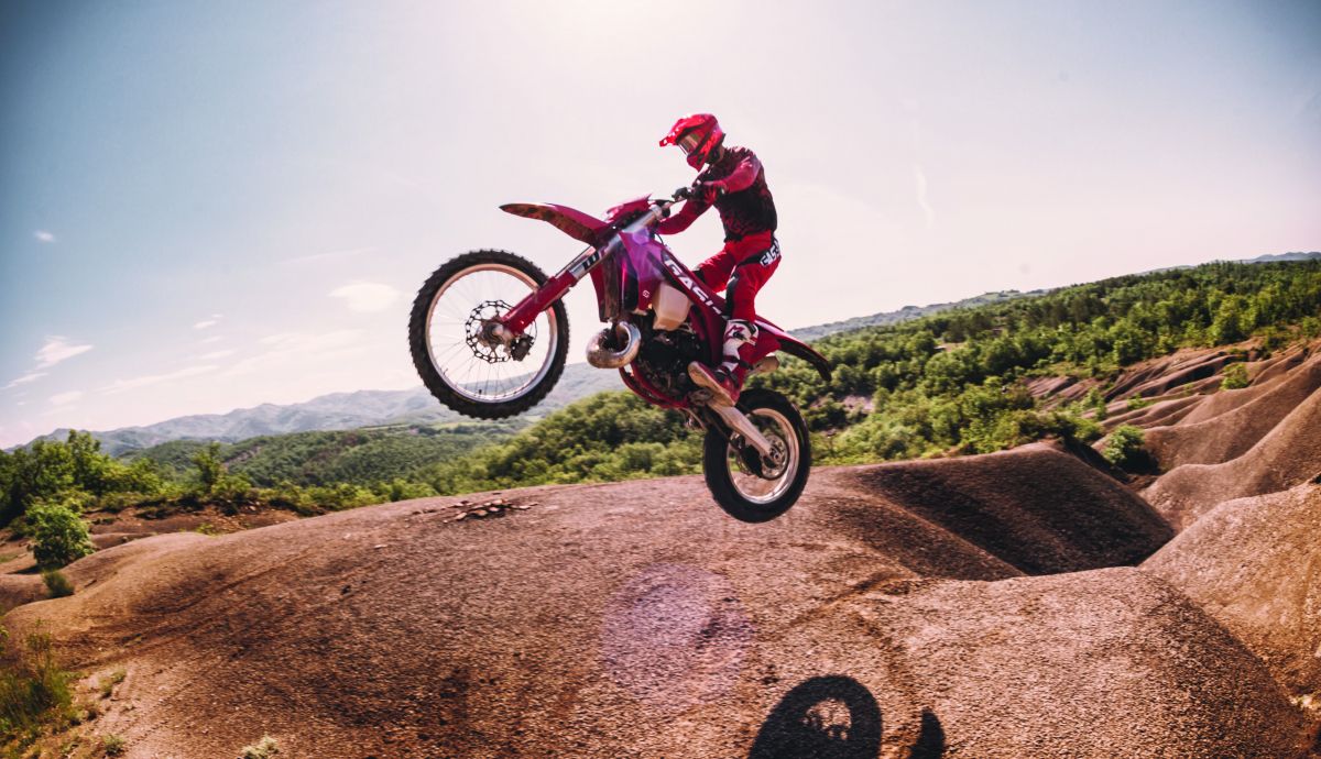 59798 Enduro EC 250 2024 Action 59798 Enduro EC 250 2024 Action