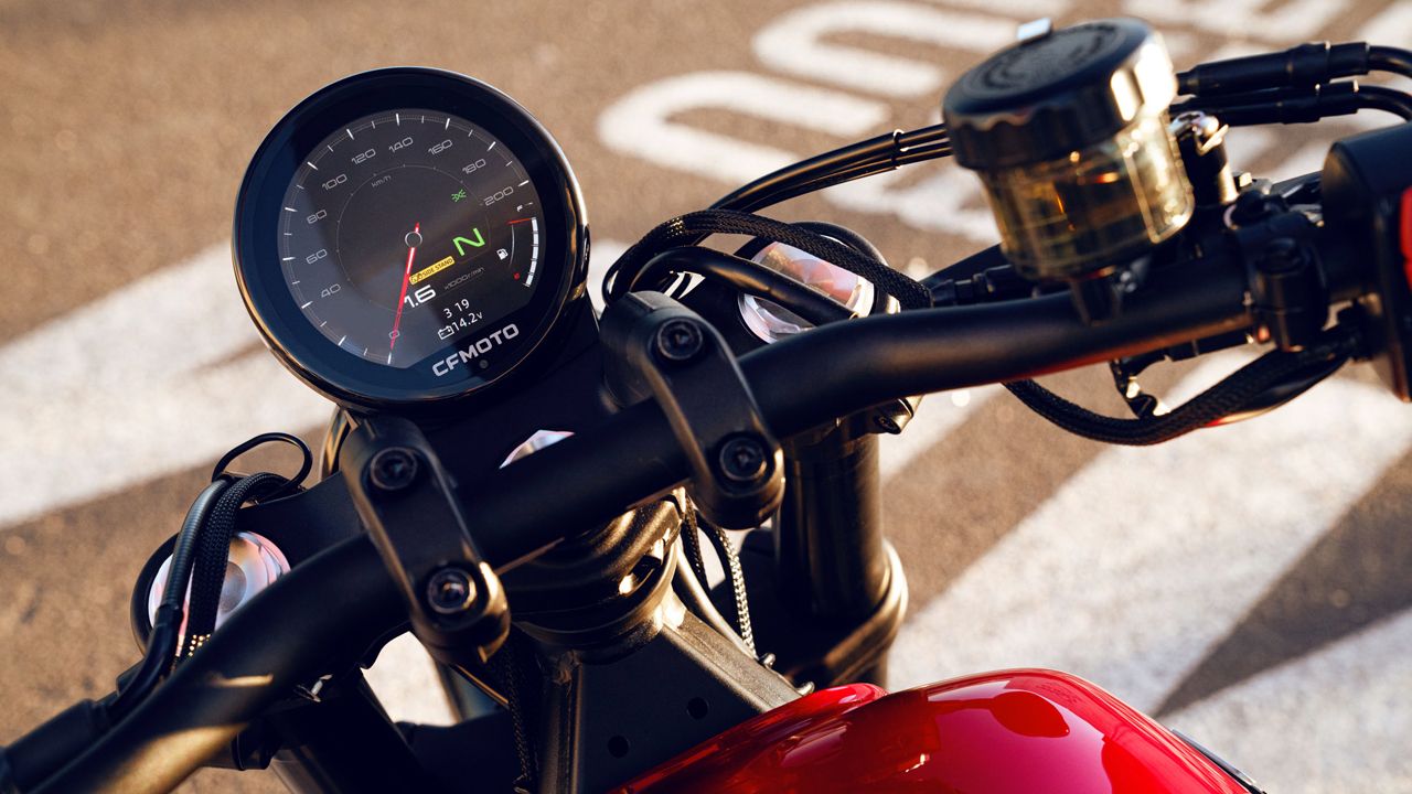 CFMoto 45CL C detalles (2)