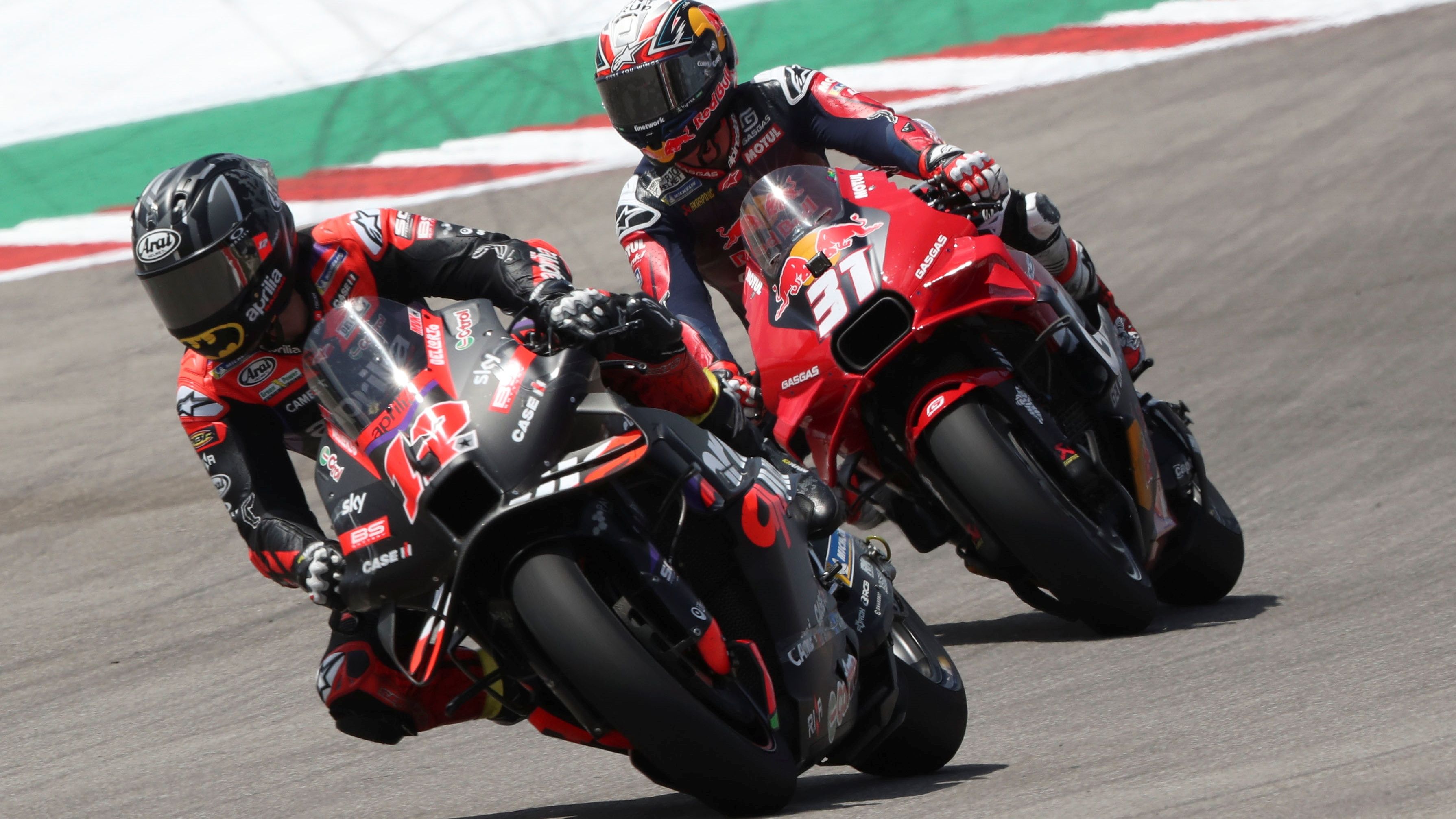 Maverick Viñales ha ganado en COTA por delante de Pedro Acosta