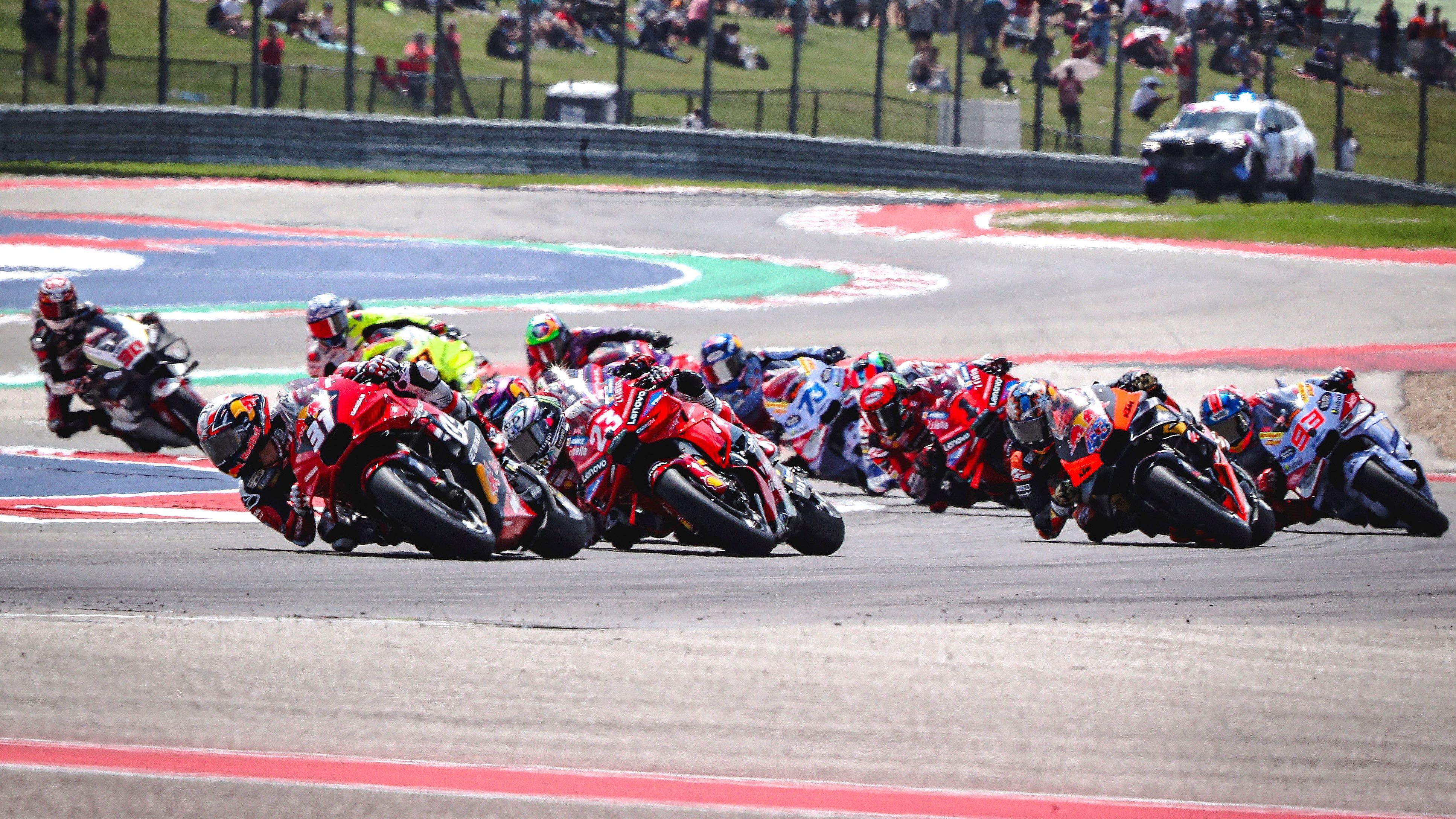 Pedro Acosta lidera en la primera vuelta, MotoGP Américas 2024