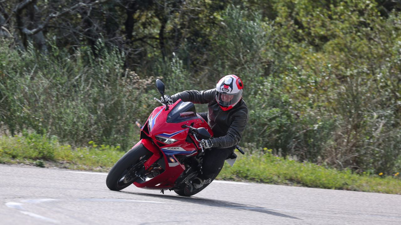 Honda CBR650R 2024