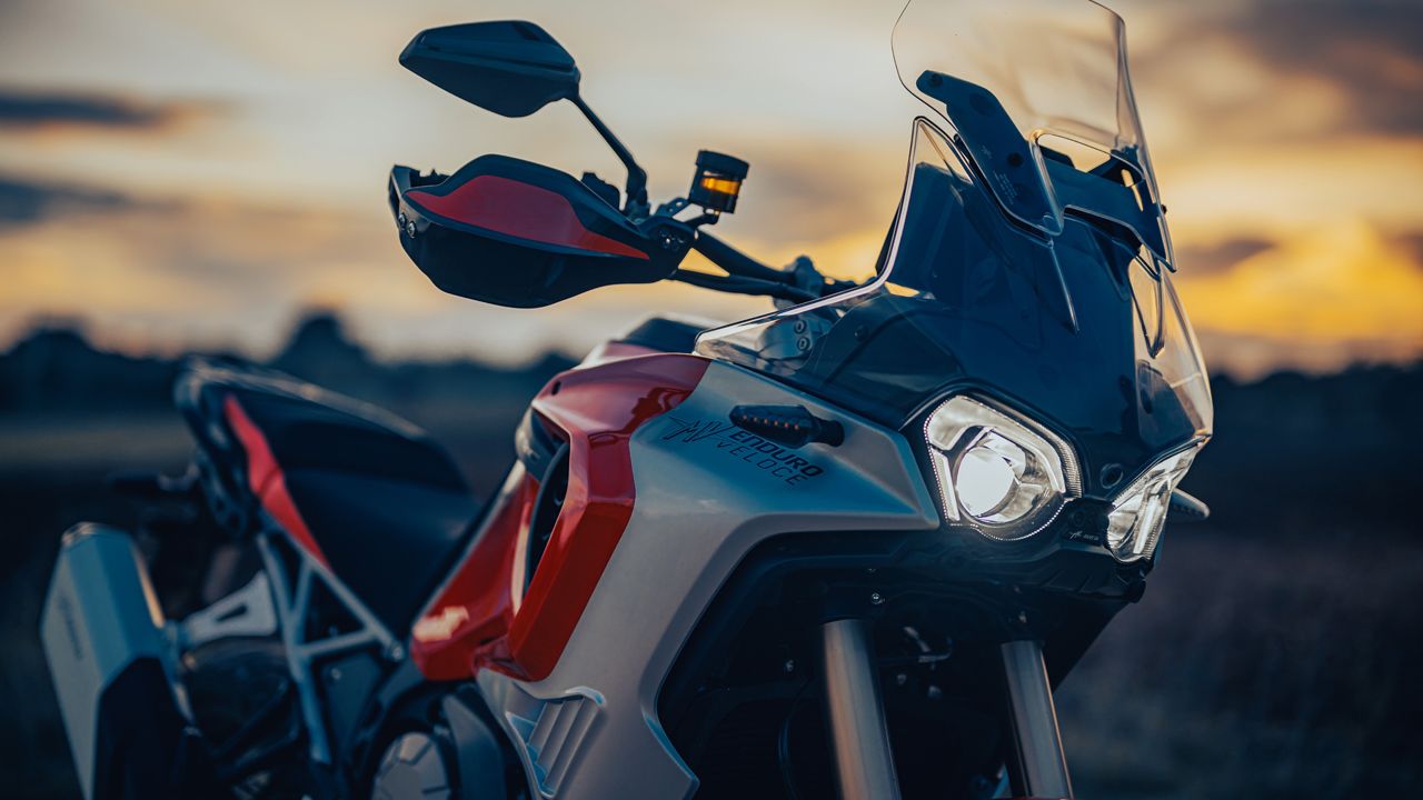 MV Agusta Enduro Veloce 2024