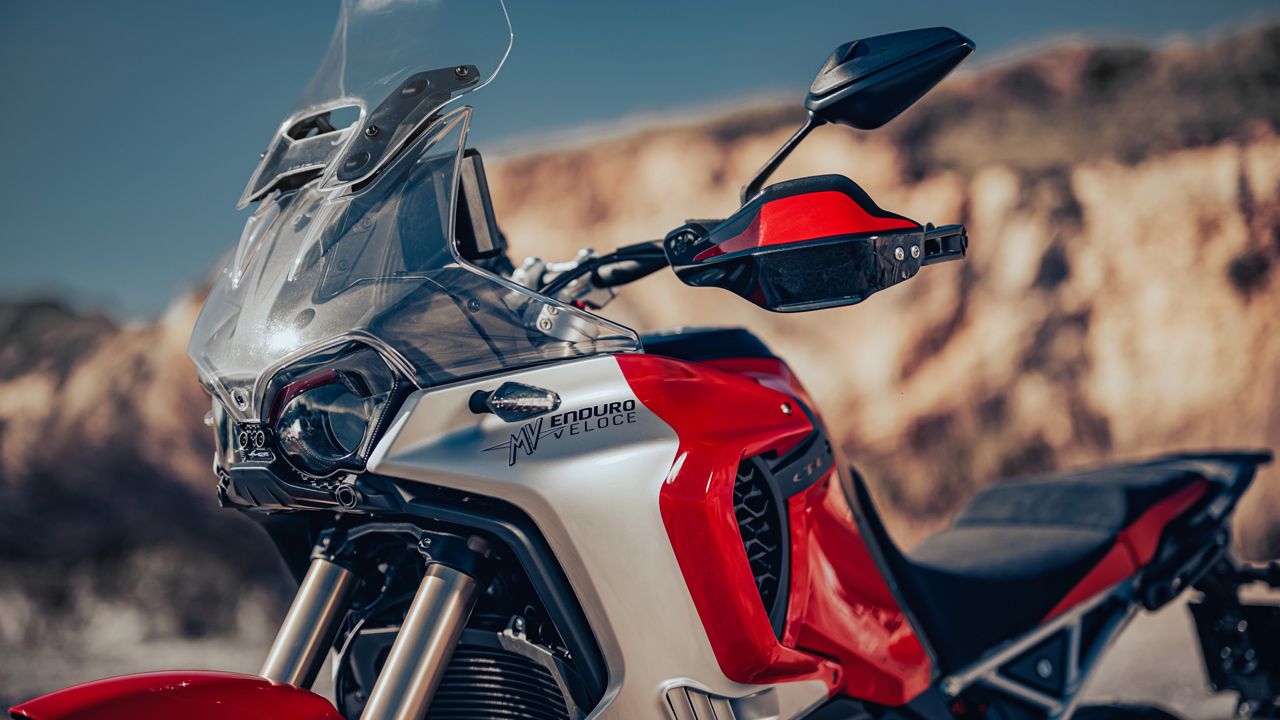 MV Agusta Enduro Veloce 2024