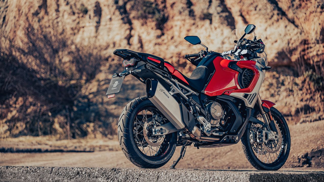 MV Agusta Enduro Veloce 2024