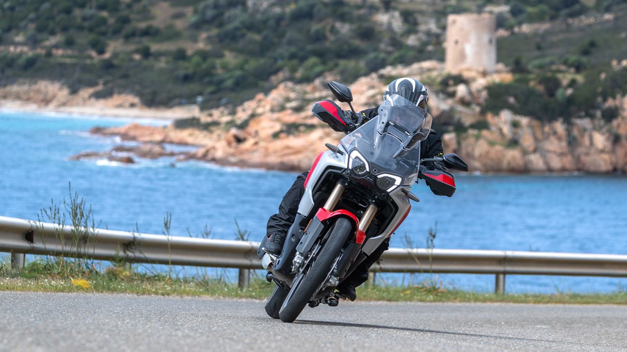 MV Agusta Enduro Veloce 2024