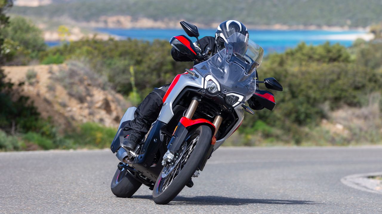 MV Agusta Enduro Veloce 2024