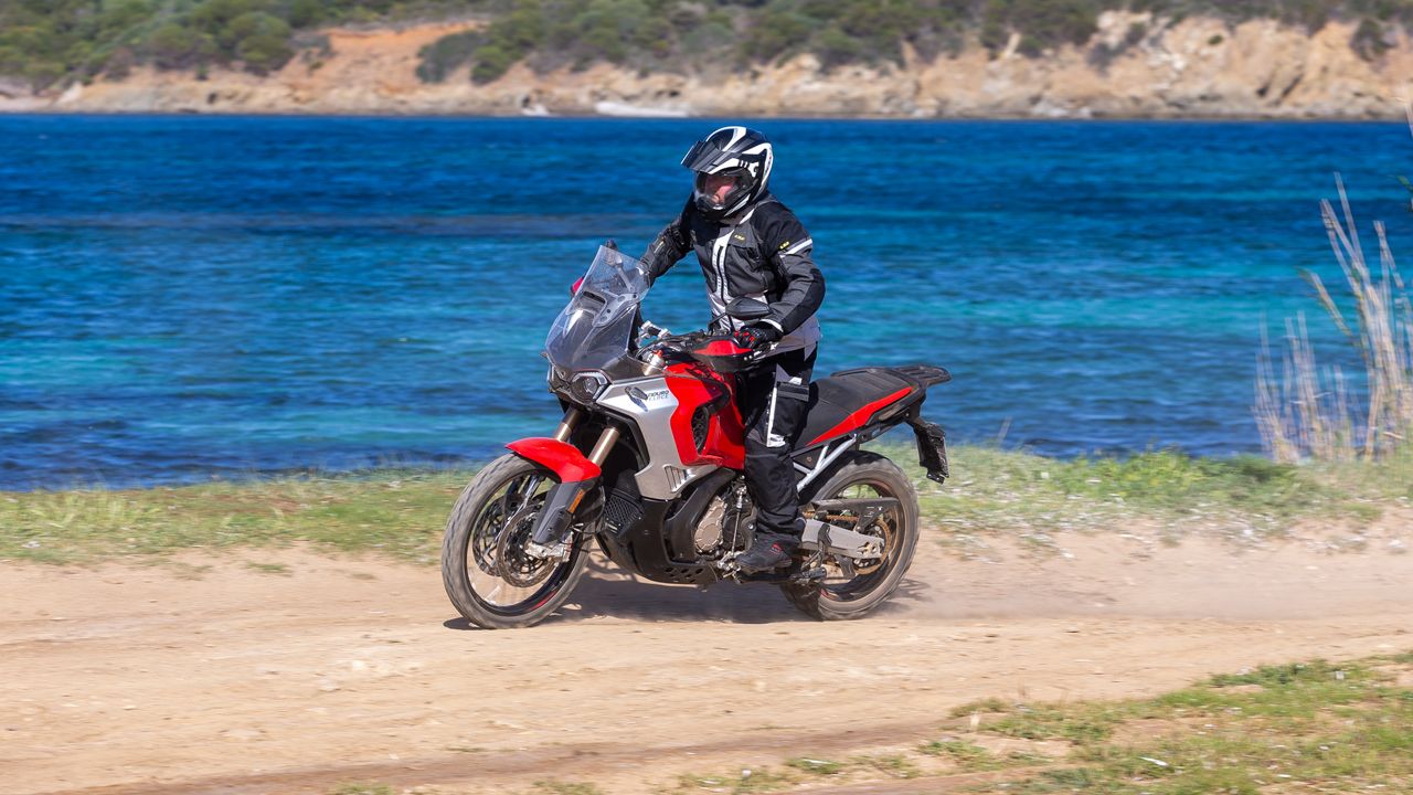 MV Agusta Enduro Veloce 2024