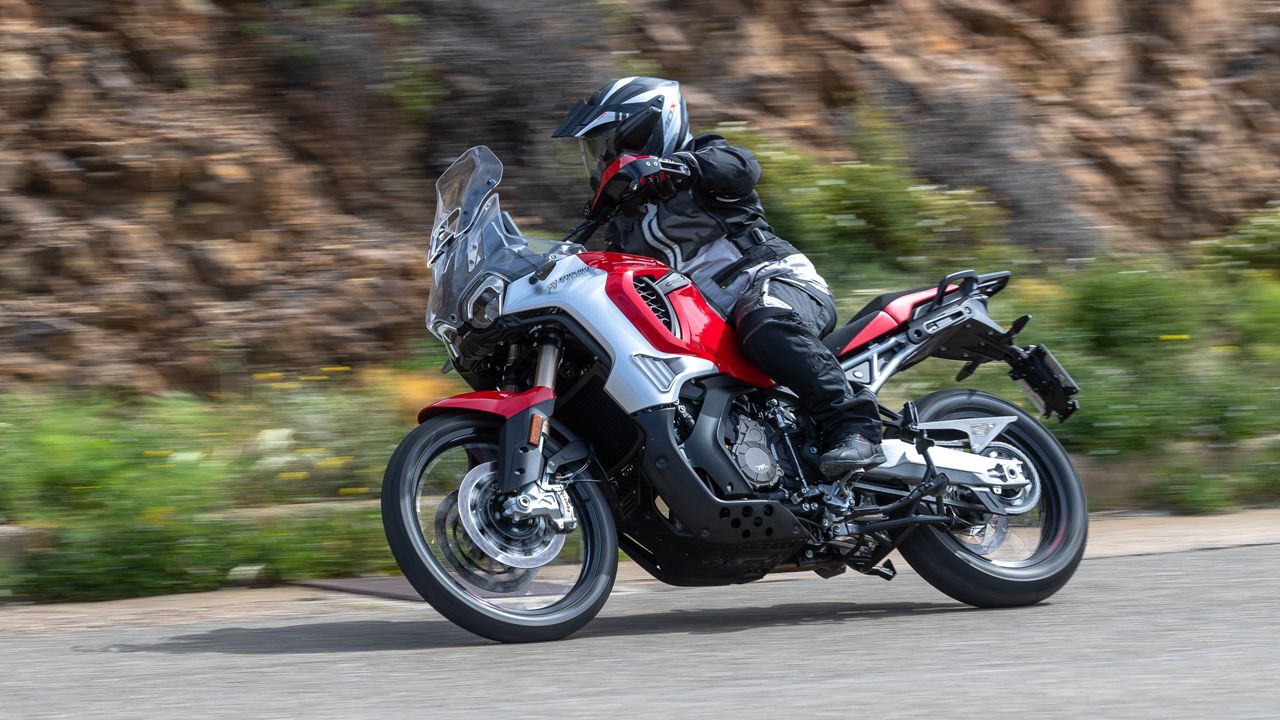 MV Agusta Enduro Veloce 2024