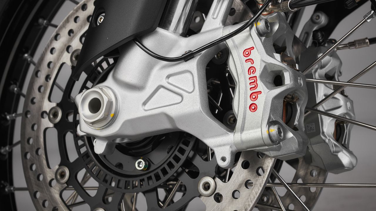 MV Agusta Enduro Veloce 2024