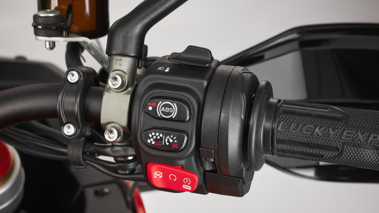 MV Agusta Enduro Veloce 2024
