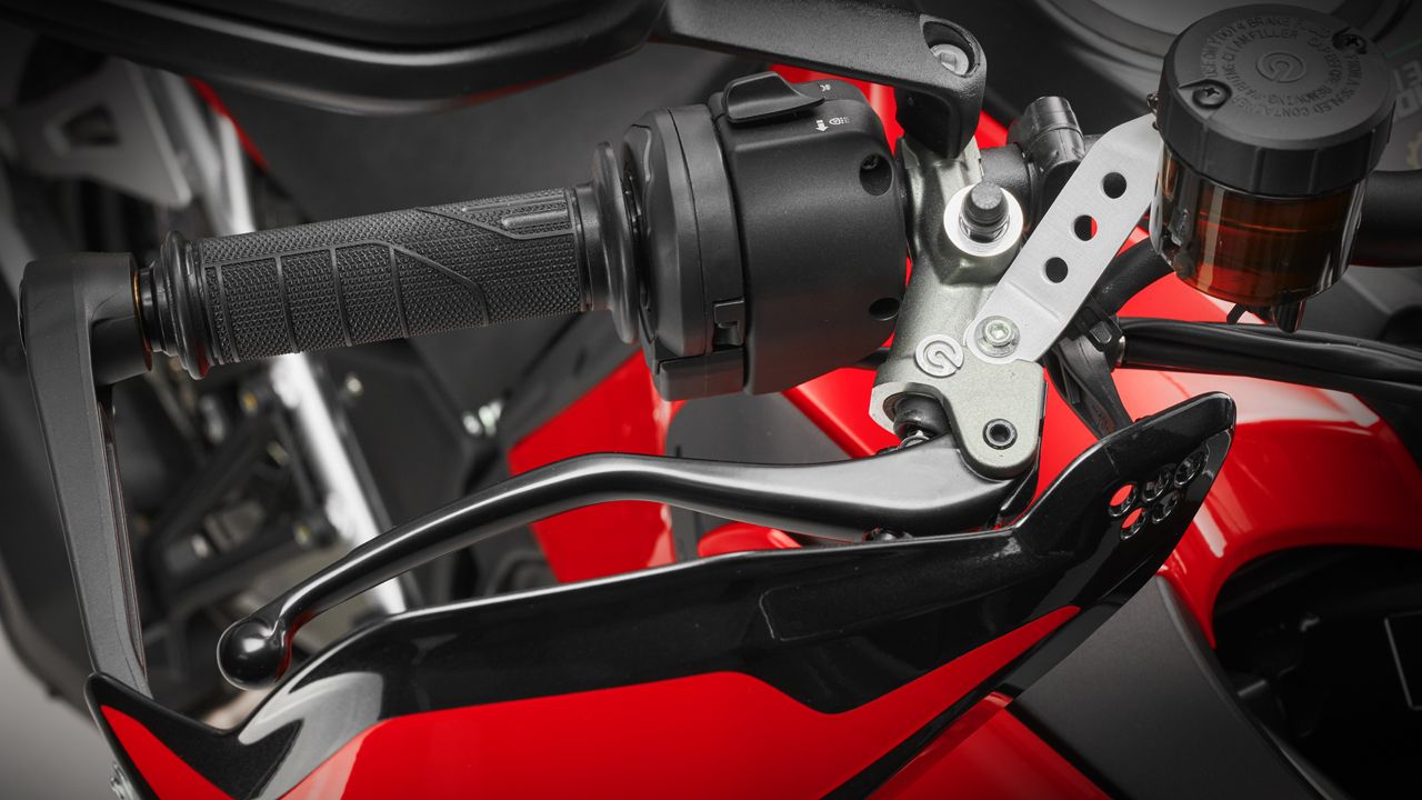 MV Agusta Enduro Veloce 2024