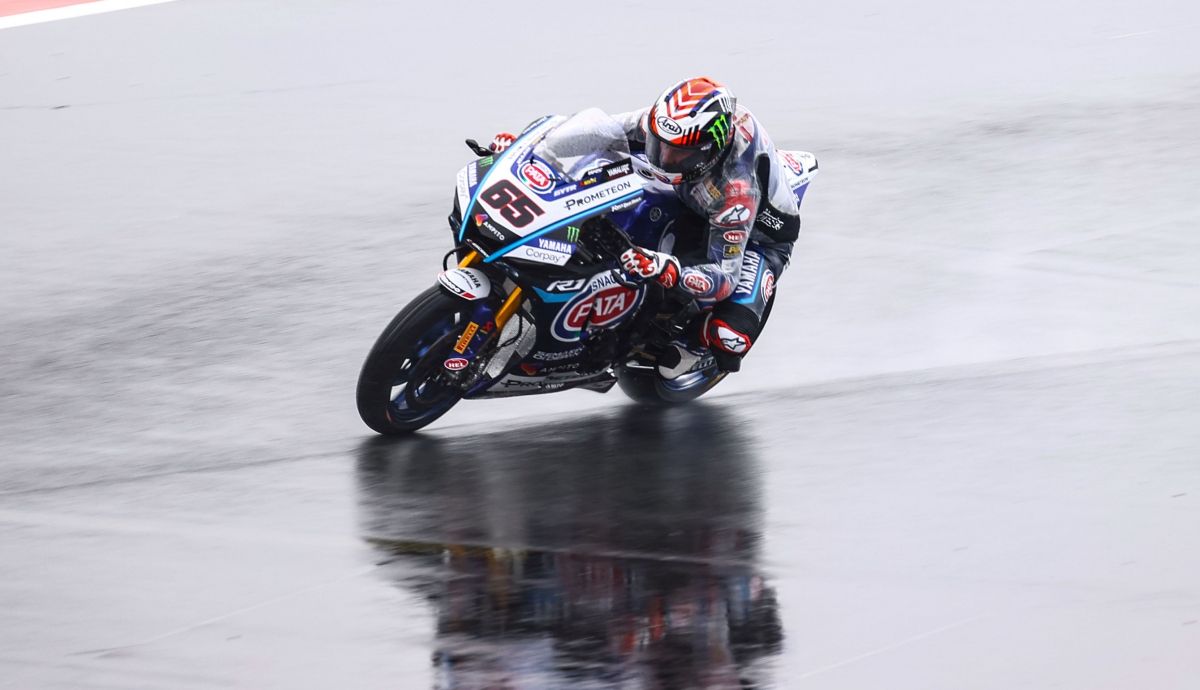 Jonathan Rea ha logrado su primera Superpole con Yamaha sobre el agua de Assen