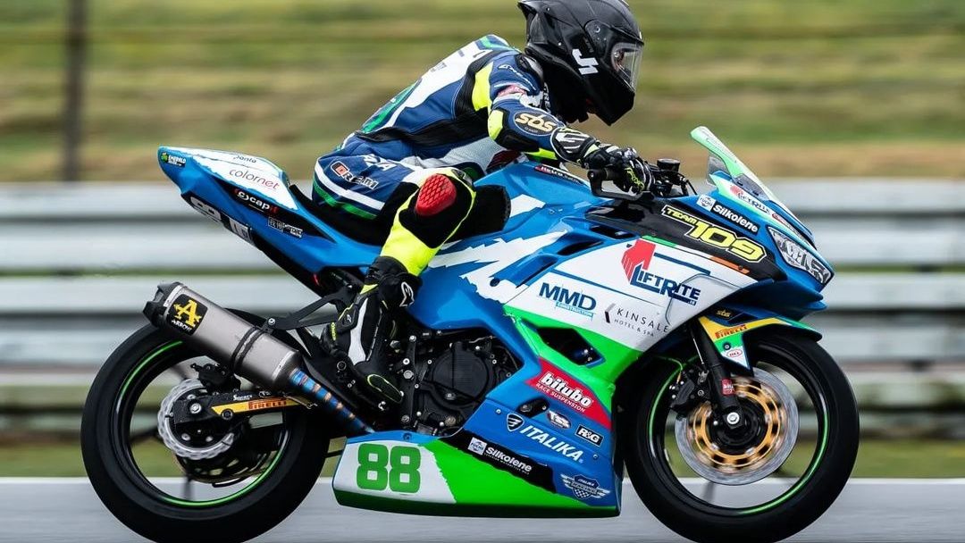 Daniel Mogeda ha logrado su primera victoria en el Mundial de Supersport 300
