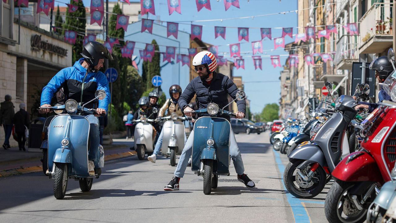 Vespa World Days 2024