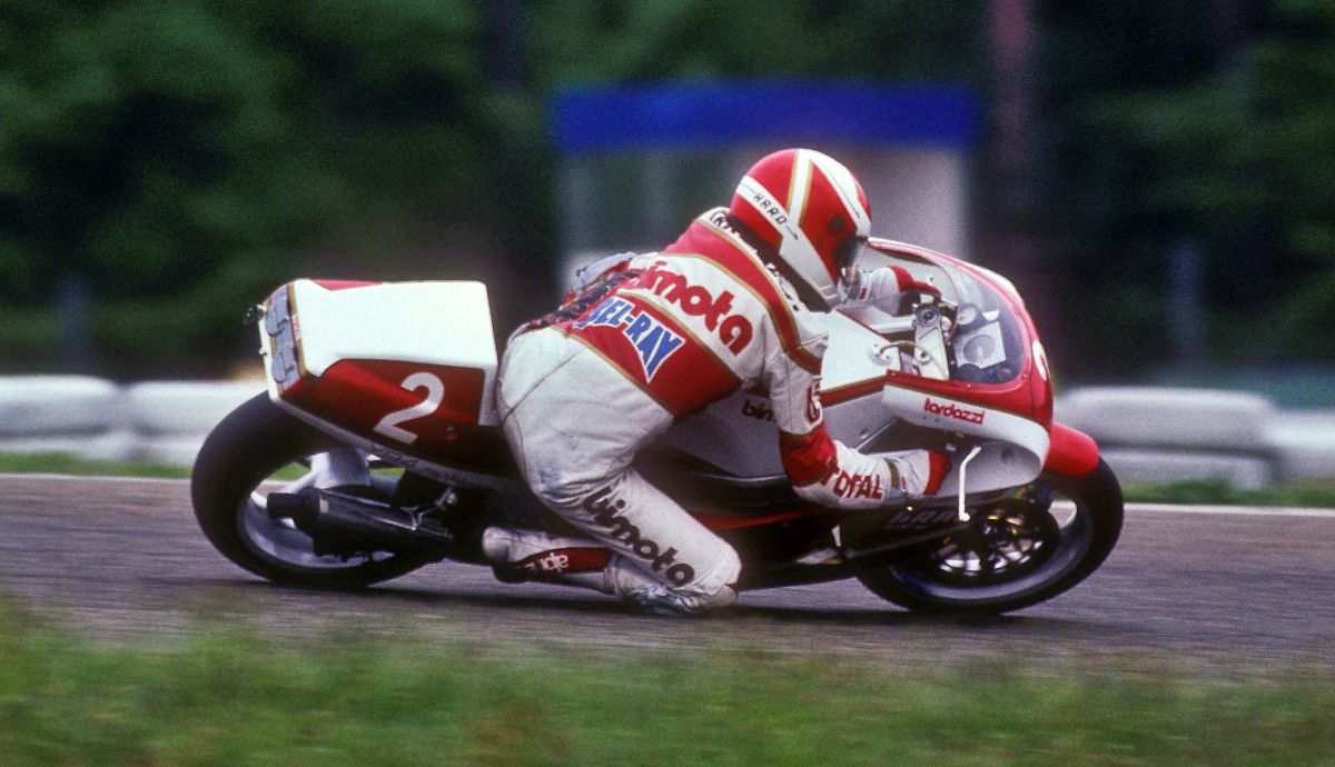 Davide Tardozzi con la Bimota en el Mundial de Superbike de 1988 Davide Tardozzi con la Bimota en el Mundial de Superbike de 1988