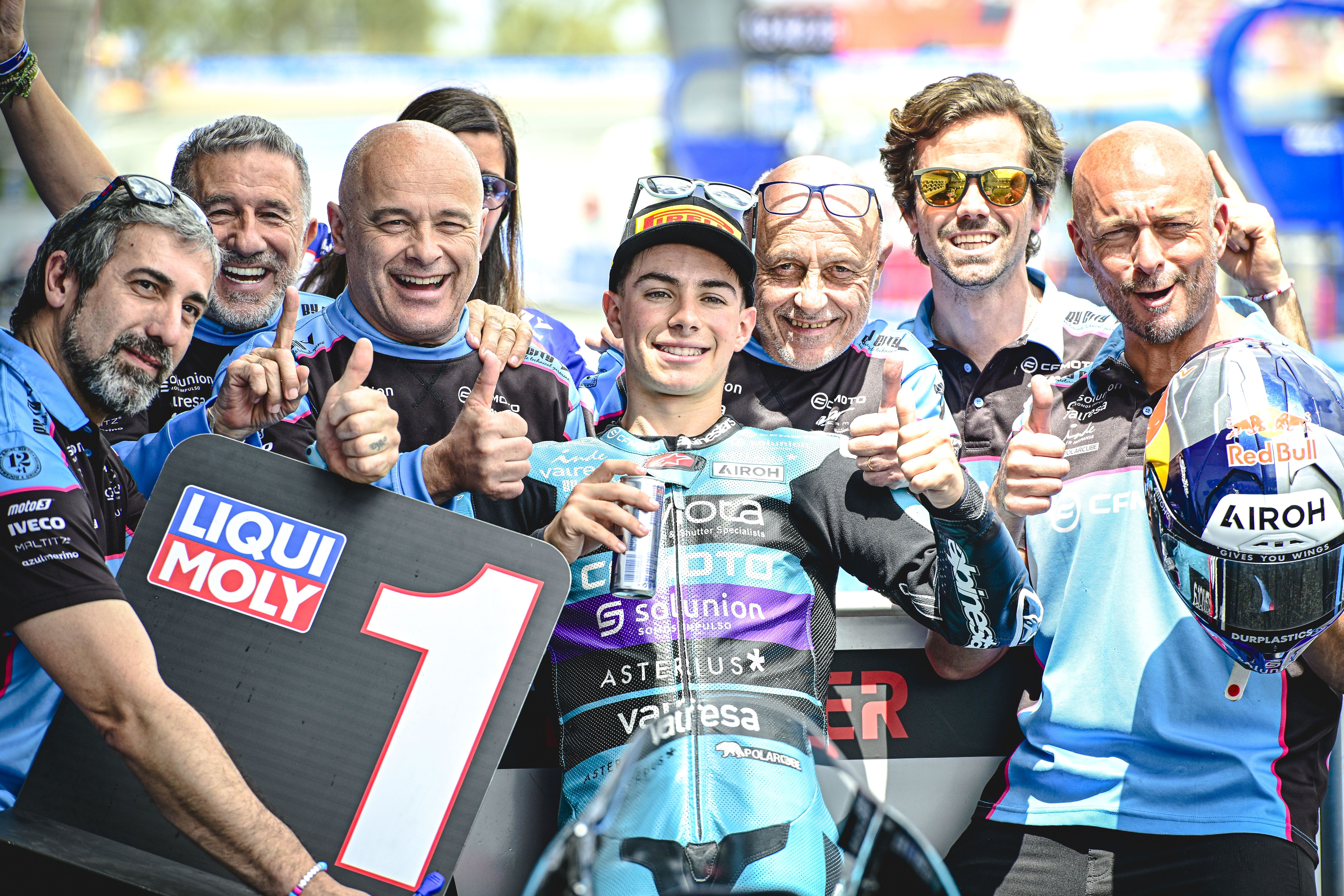 David Alonso celebra su segunda pole consecutiva en el circuito de Jerez.