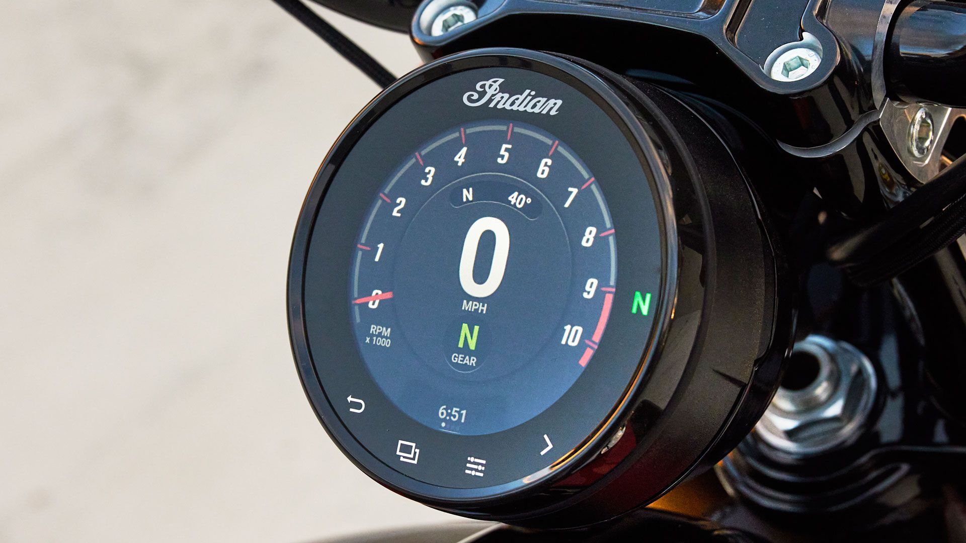 Indian Scout 101 2025 Detalles (3)