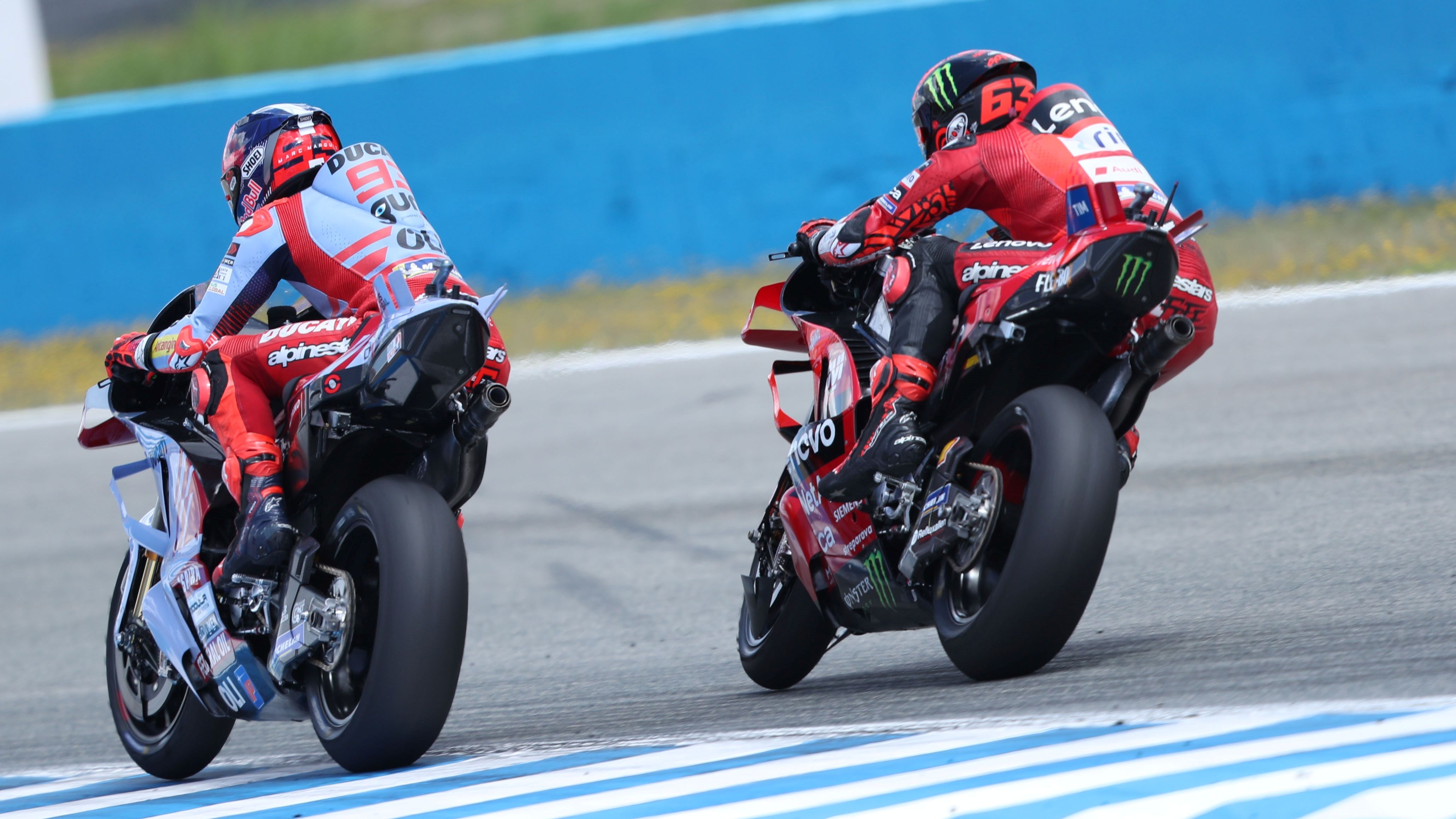 Marc Márquez y Pecco Bagnaia en la carrera del GP de España de MotoGP 2024 en Jerez